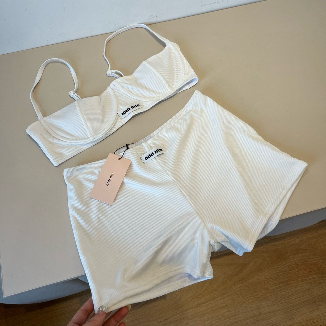 High quality bikini set 2pls add : 18030258501 if you need size guide
