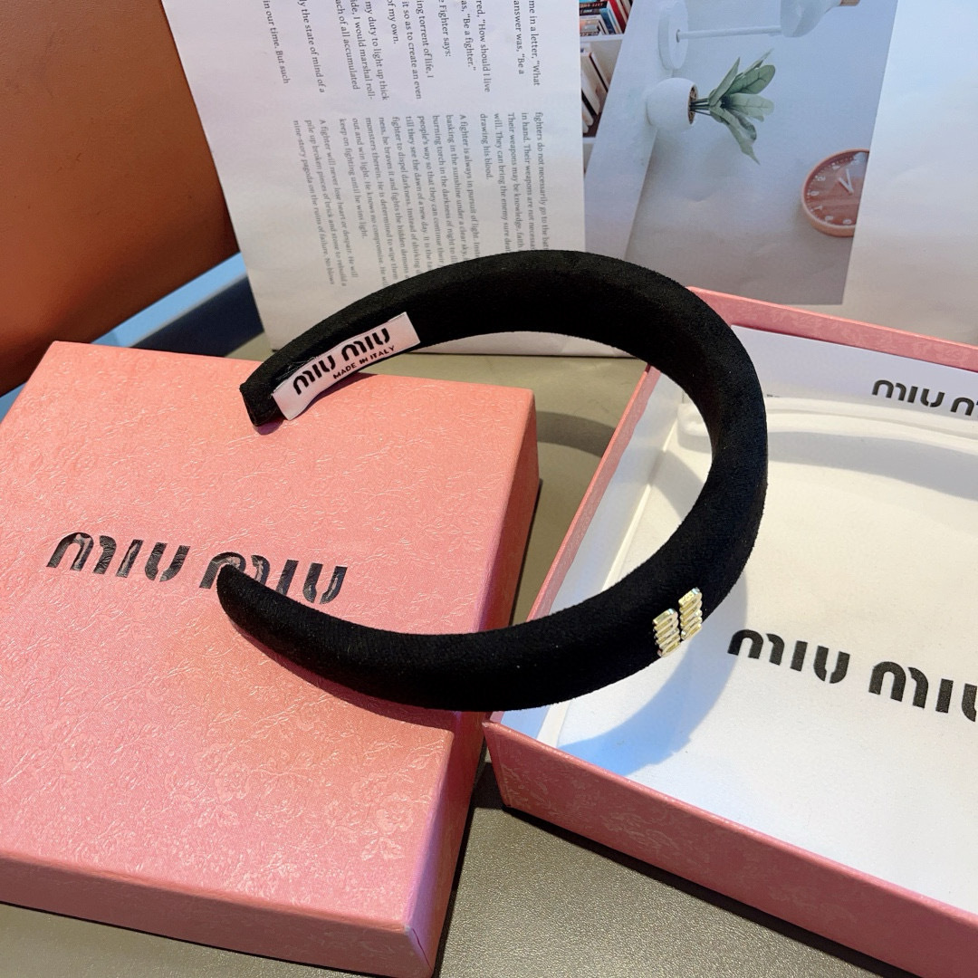 High quality patent leather hair bands, please add : 18030258501 if you need size guide