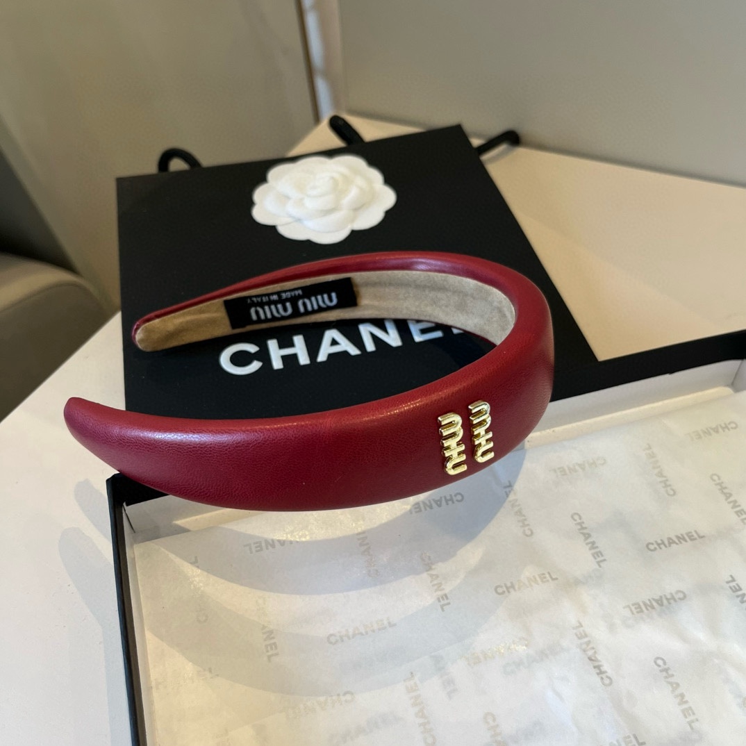 High quality patent leather hair bands, please add : 18030258501 if you need size guide