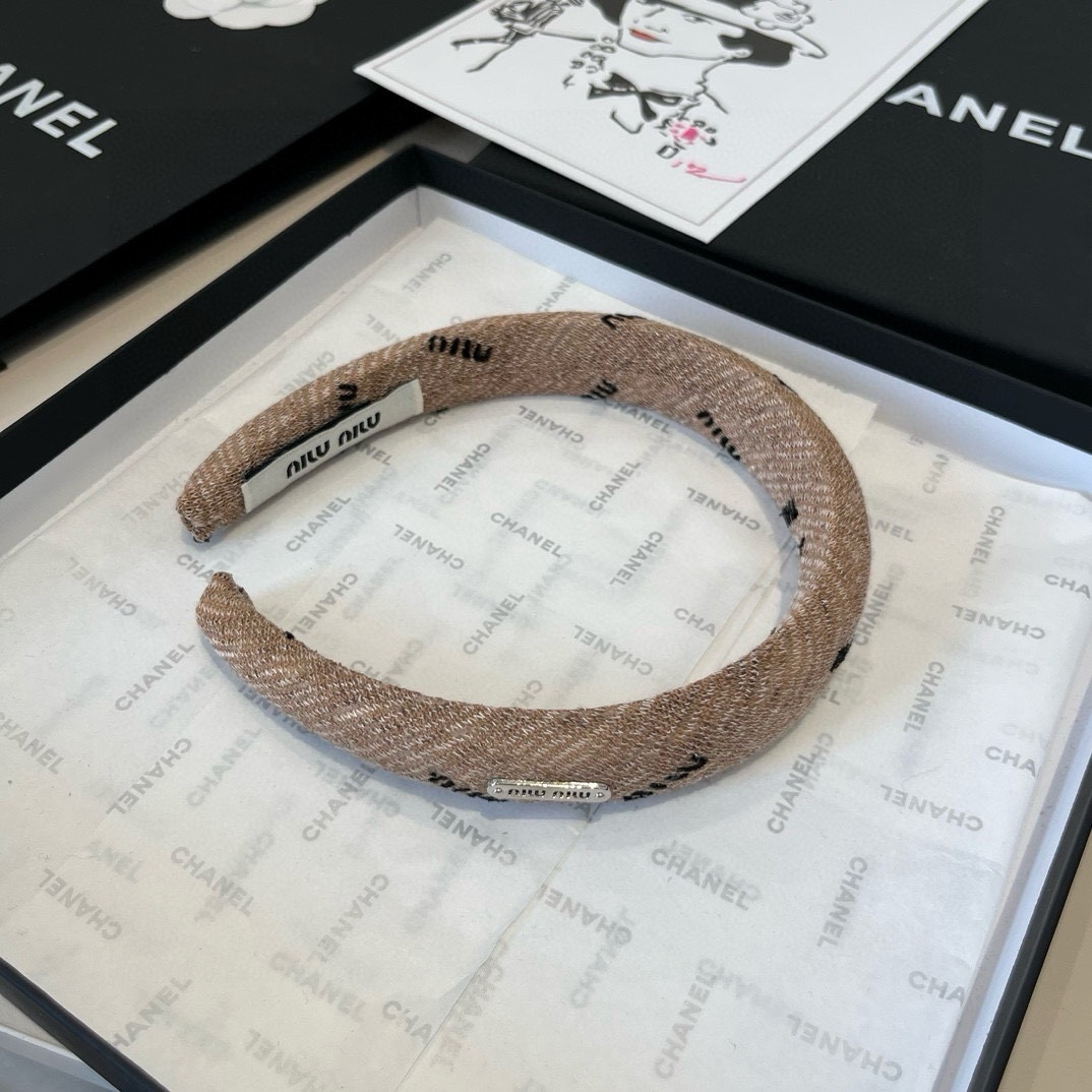High quality patent leather hair bands, please add : 18030258501 if you need size guide