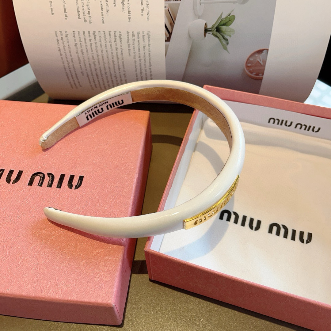 High quality patent leather hair bands, please add : 18030258501 if you need size guide