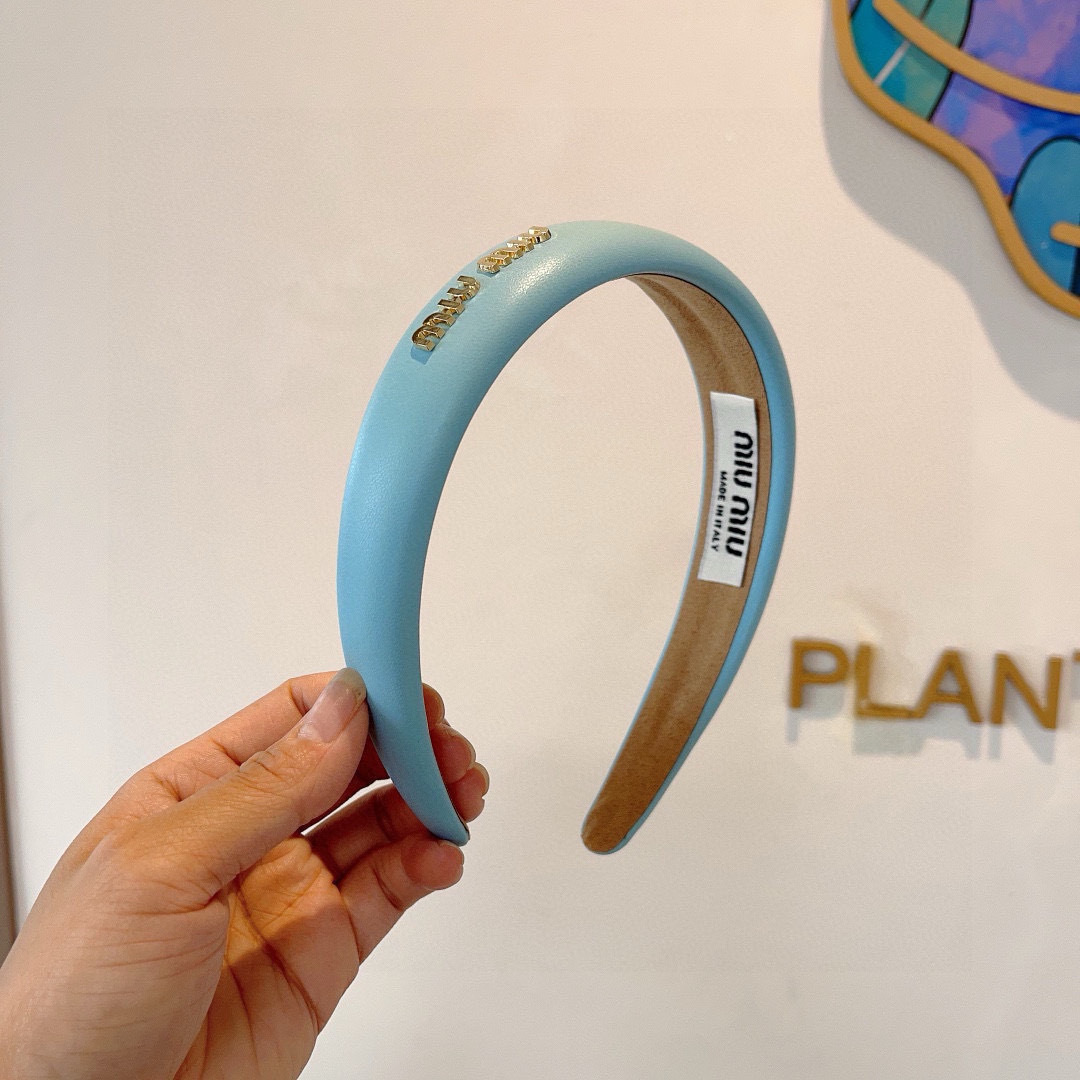 High quality patent leather hair bands, please add : 18030258501 if you need size guide