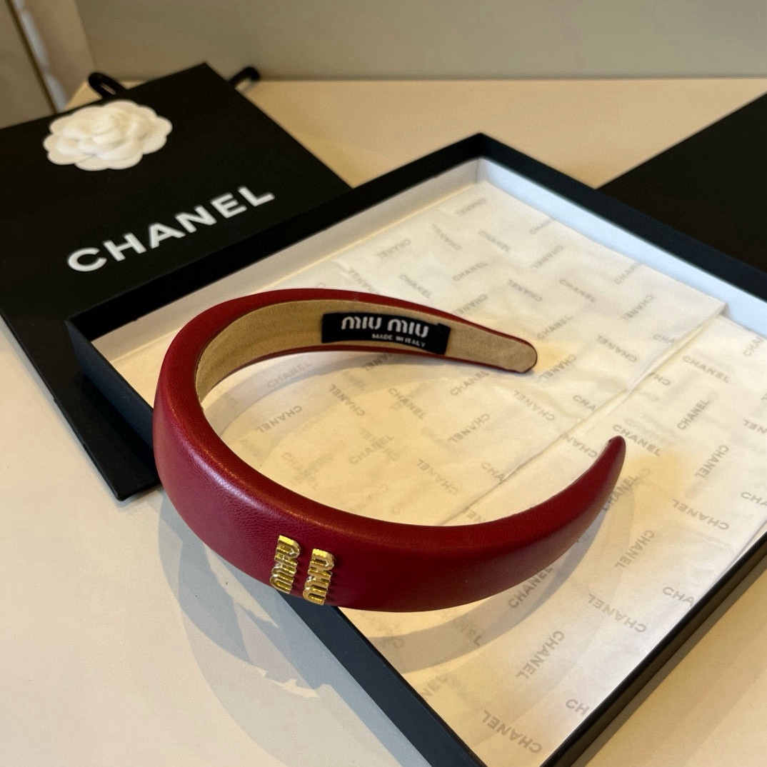 High quality patent leather hair bands, please add : 18030258501 if you need size guide