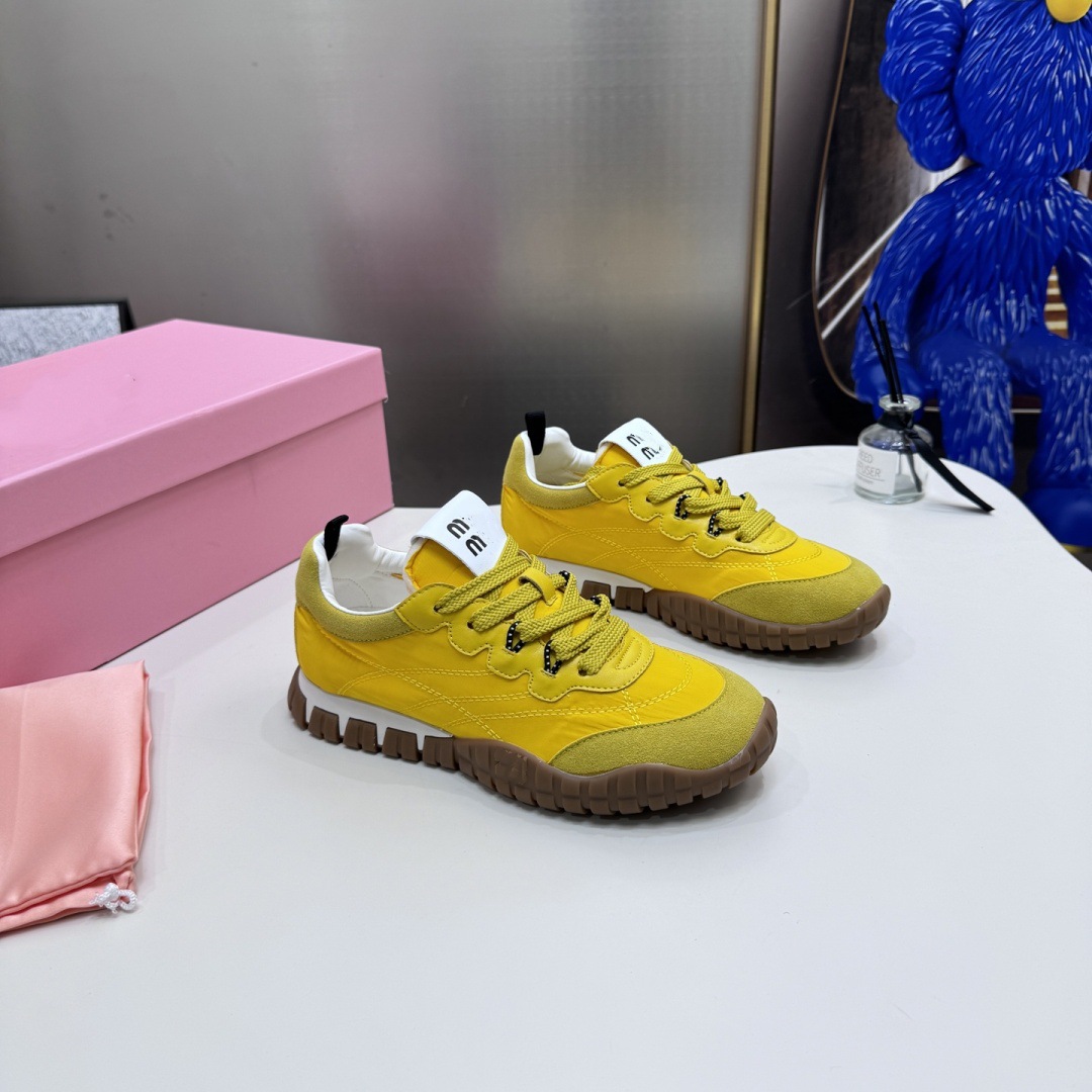 High quality spring and summer new styles of Lu Kong De Xun shoes. Please add : 18030258501 if you need size guidance