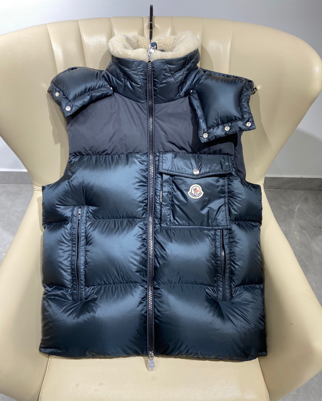 OWN - Casual vest 1