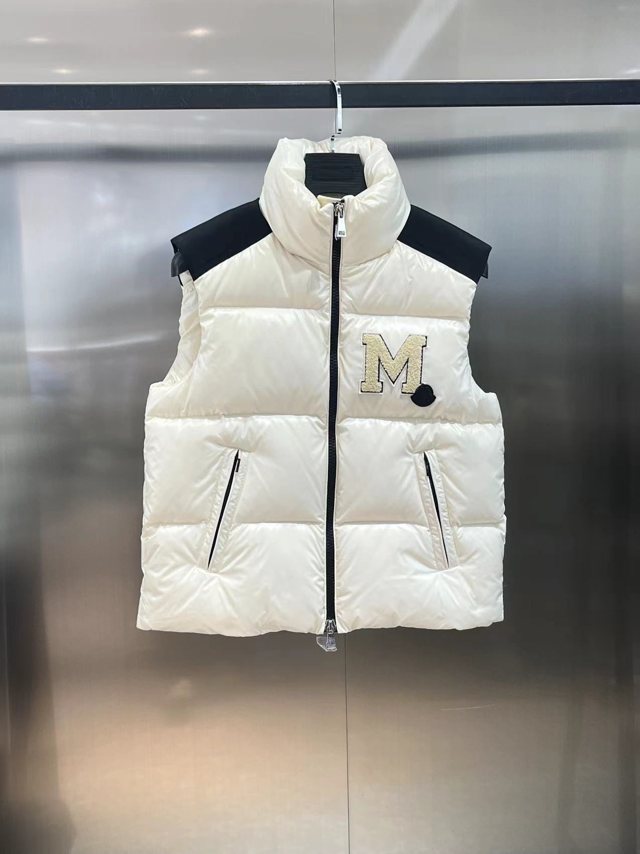 OWN - Casual vest 1