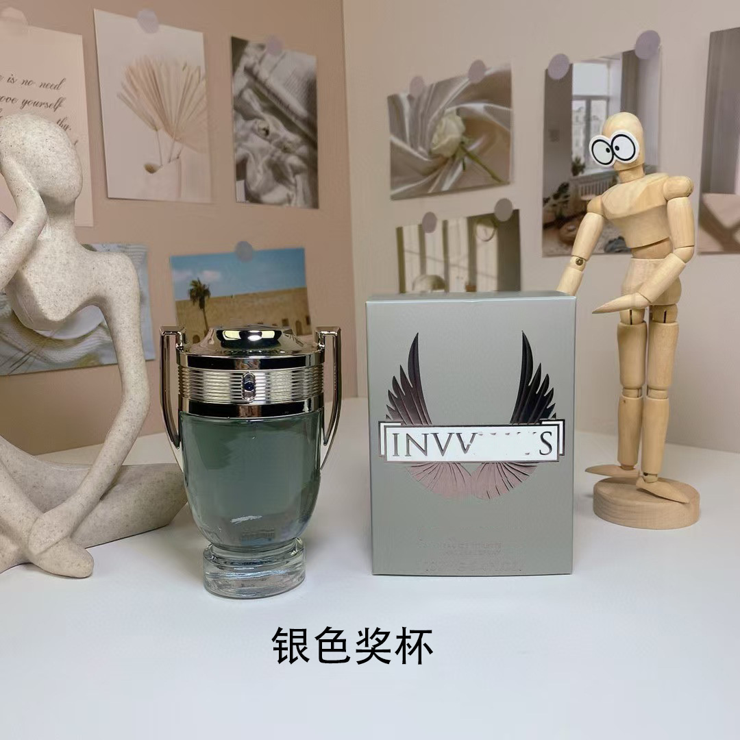 High quality perfume 7 pls add : 18030258501 if u need size guid