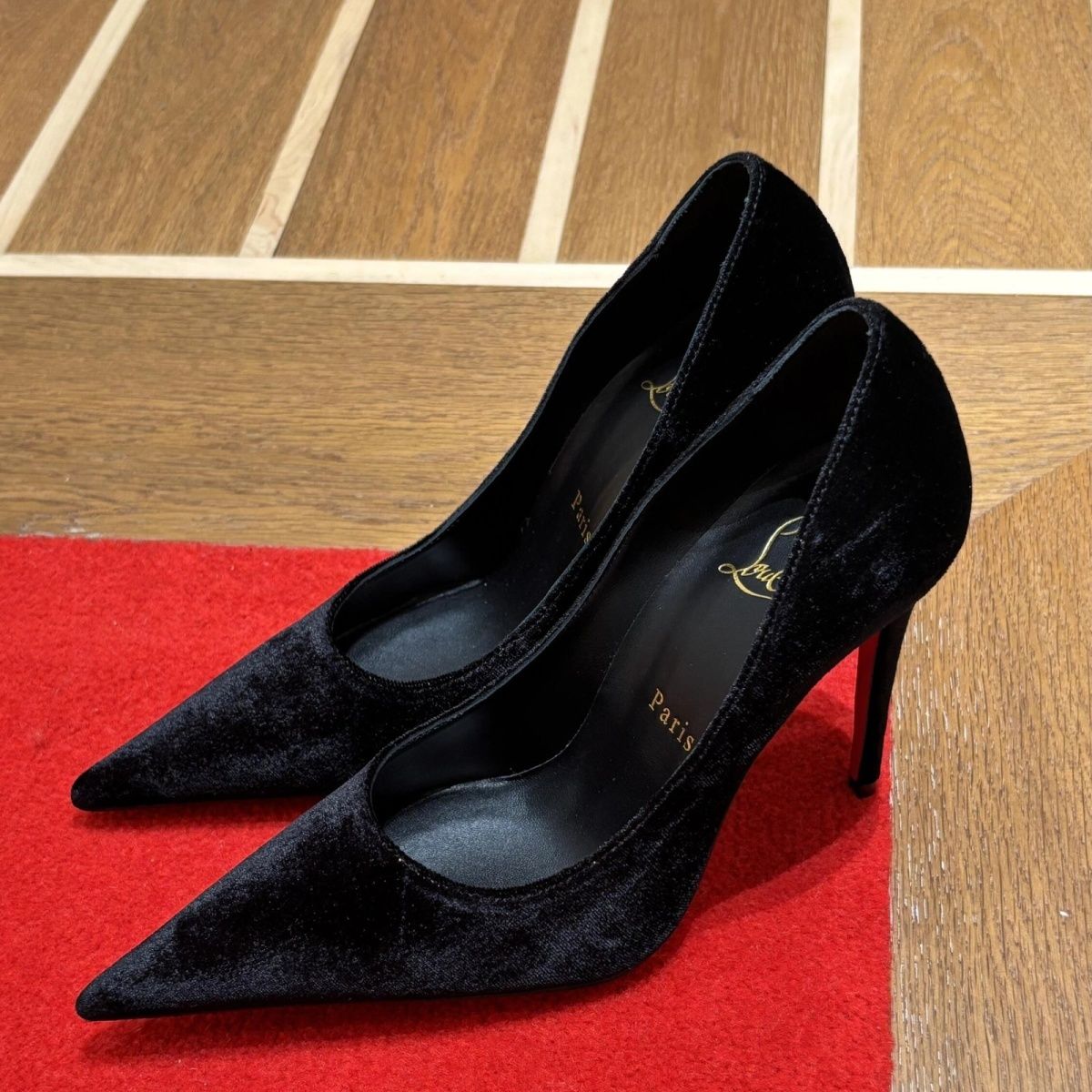 High quality red soled high heels, please add : 18030258501 if you need size guidance