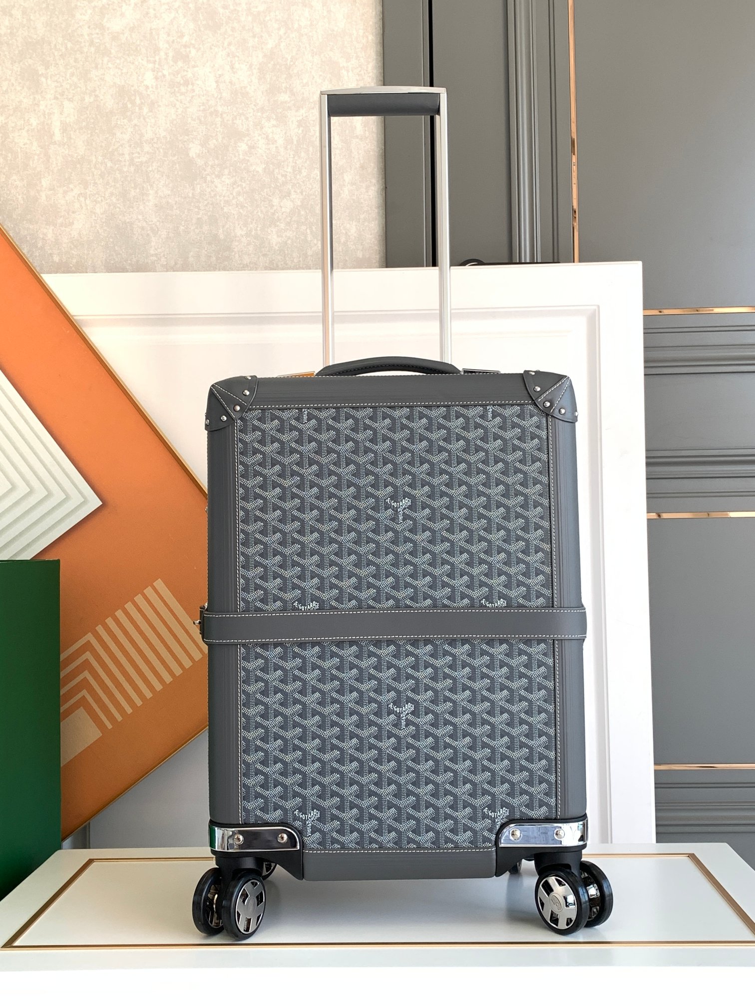 High quality retro style hand-held laptop case