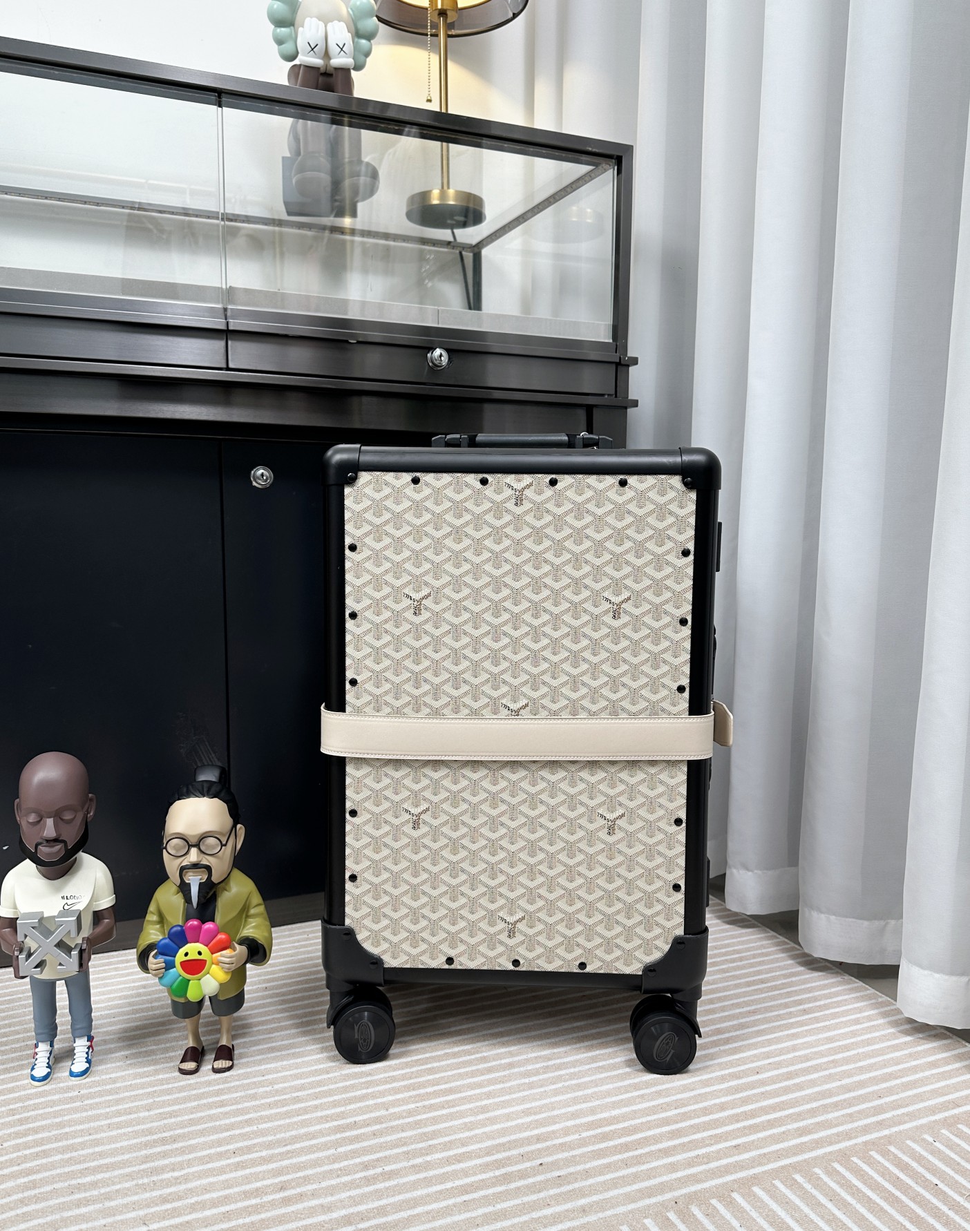 High quality retro password box, universal wheel travel case