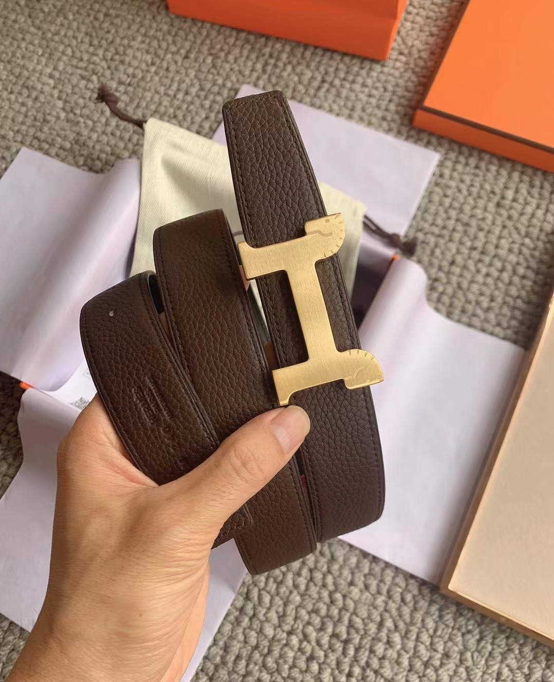 High quality, simple and refined women's waist belt 3 pcs add : 18859952090 if you need size guide