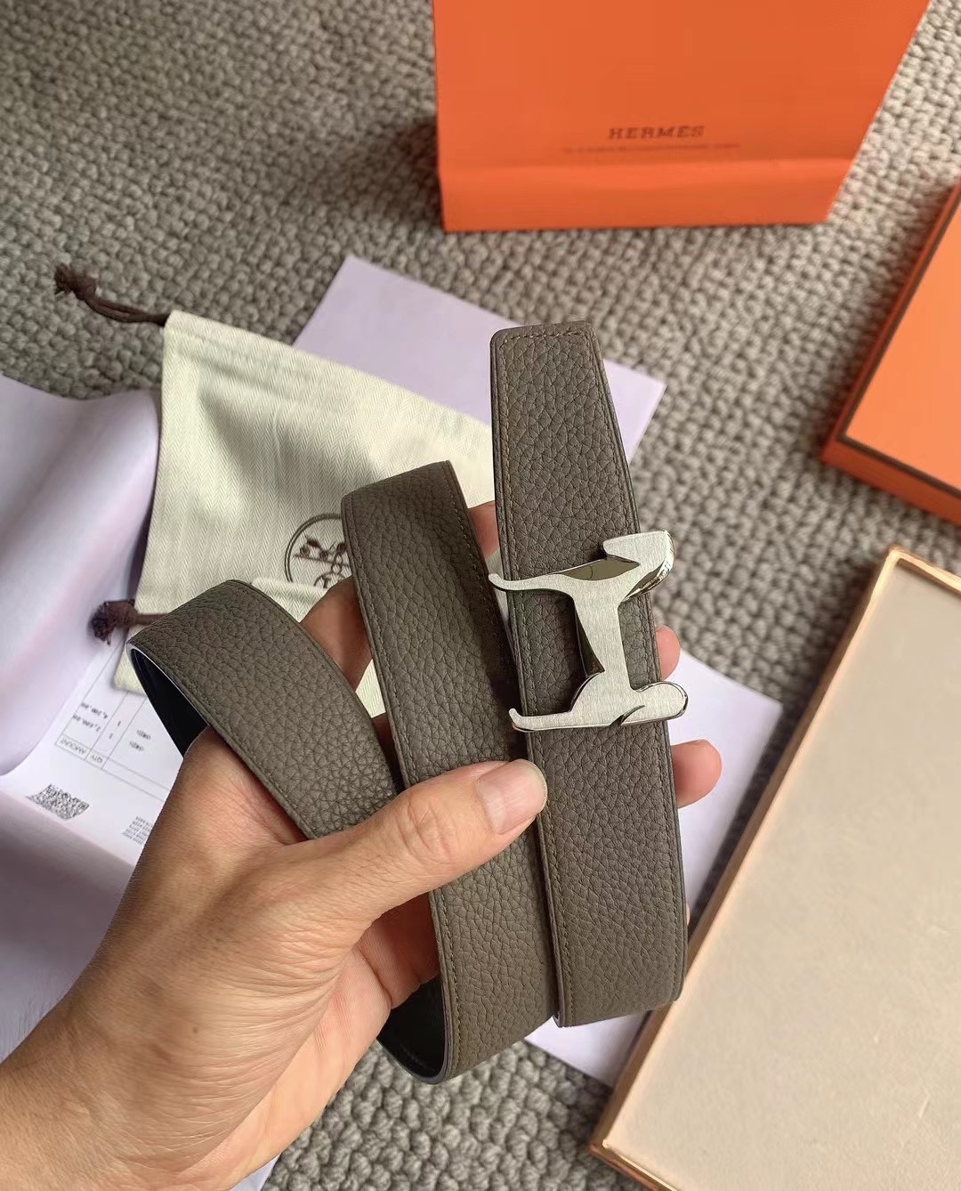 High quality, simple and refined women's waist belt 3 pcs add : 18859952090 if you need size guide