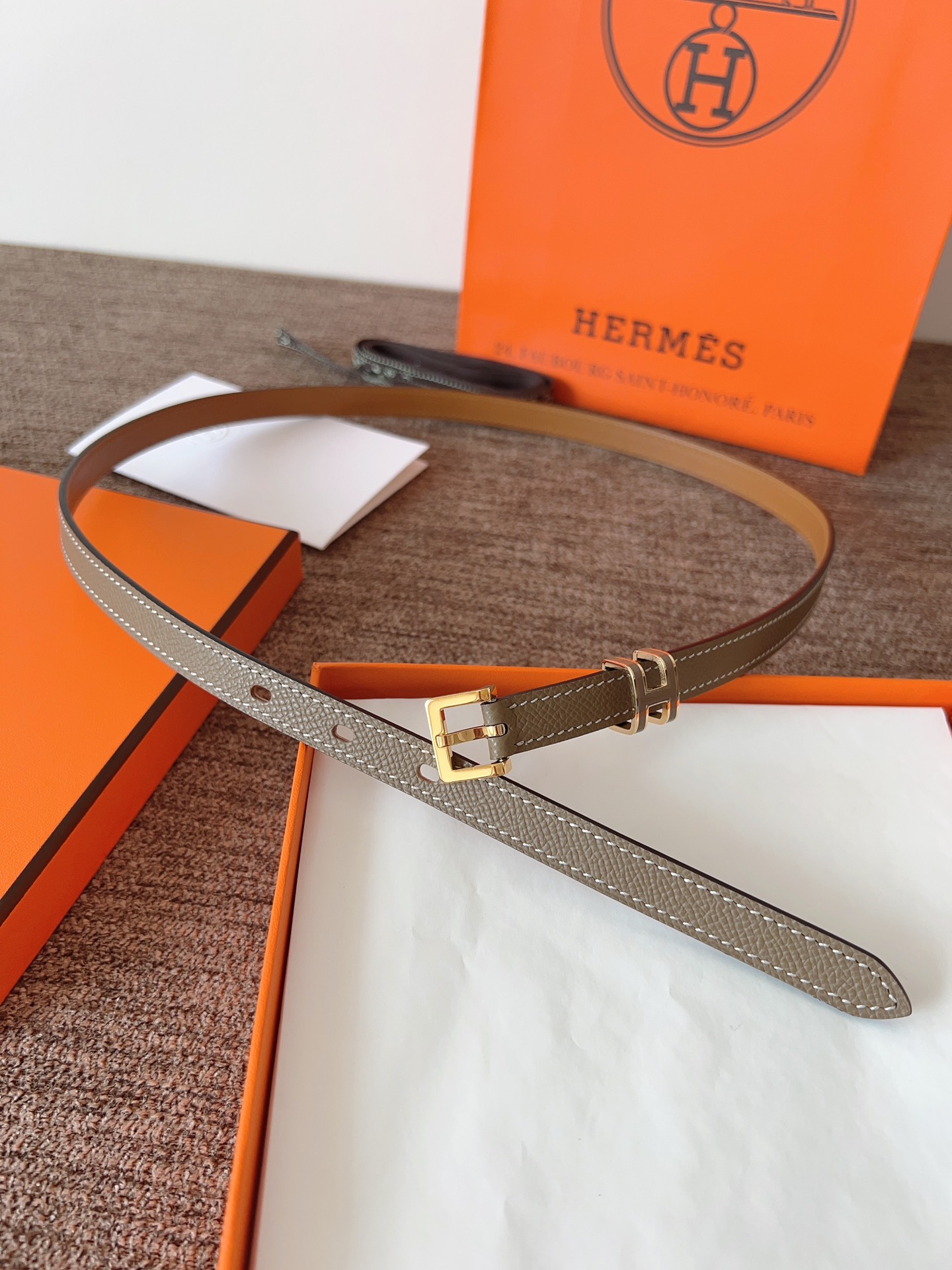 High quality, simple and refined women's waist belt 3 pcs add : 18859952090 if you need size guide