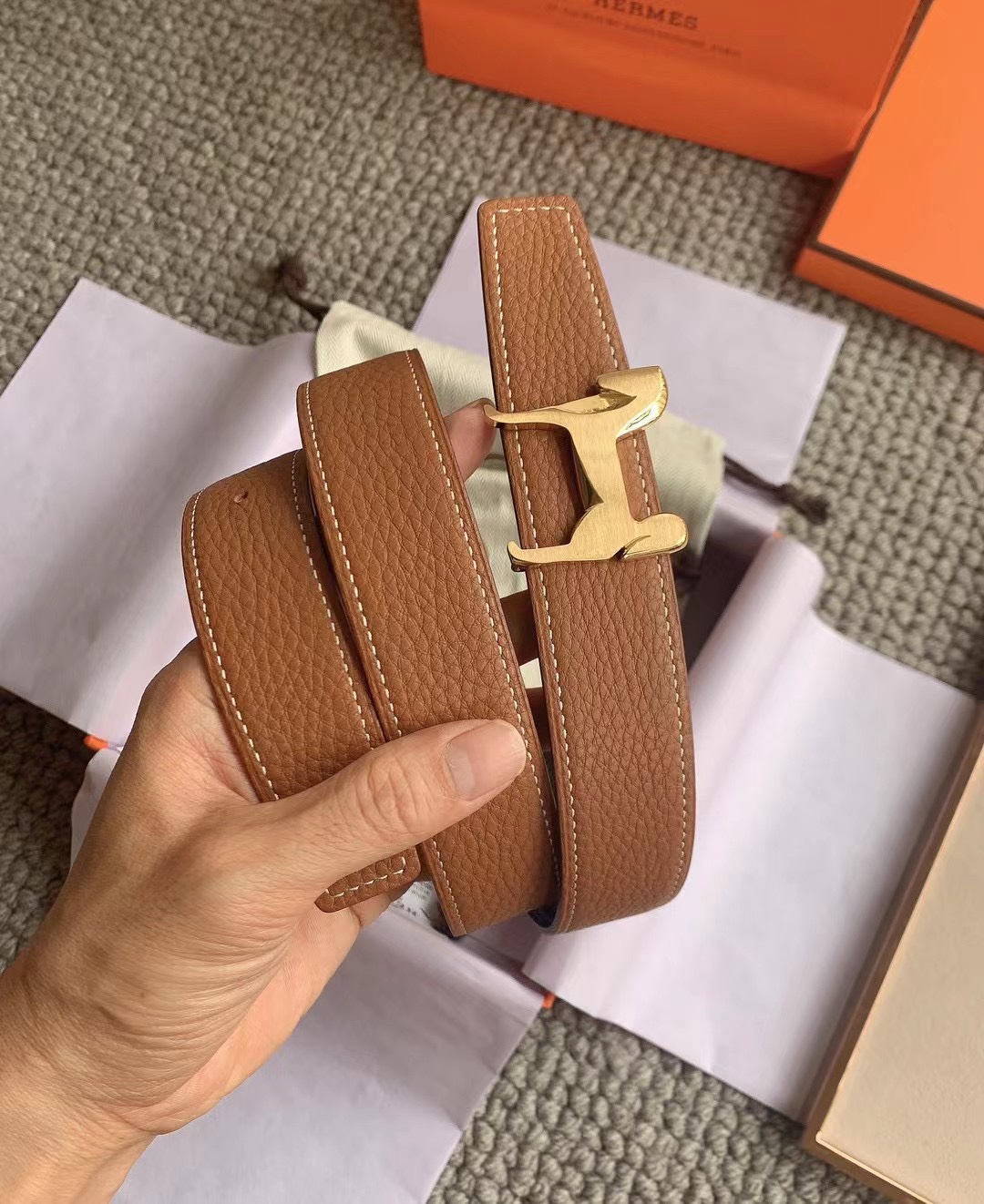 High quality, simple and refined women's waist belt 3 pcs add : 18859952090 if you need size guide