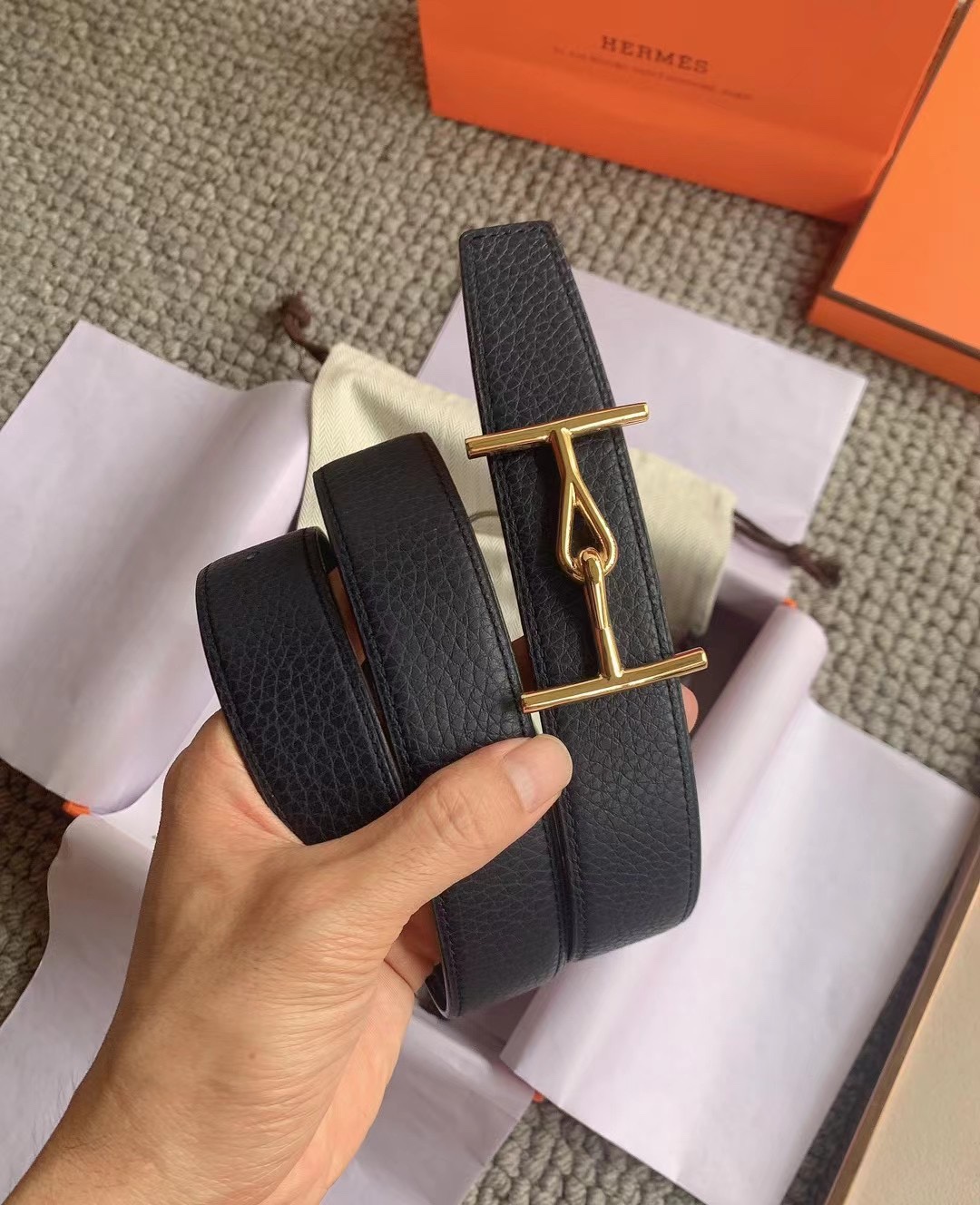 High quality, simple and refined women's waist belt 3 pcs add : 18859952090 if you need size guide