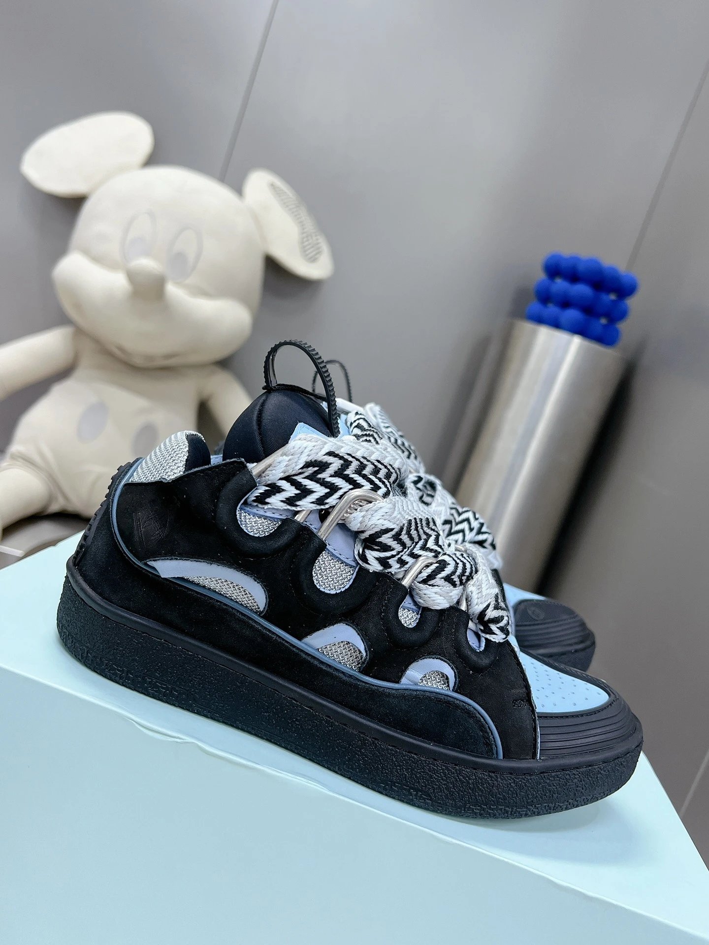 High quality shoes 001-XW