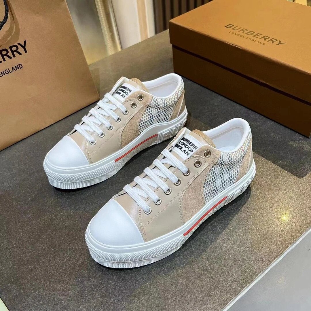 Sports and leisure shoes 013