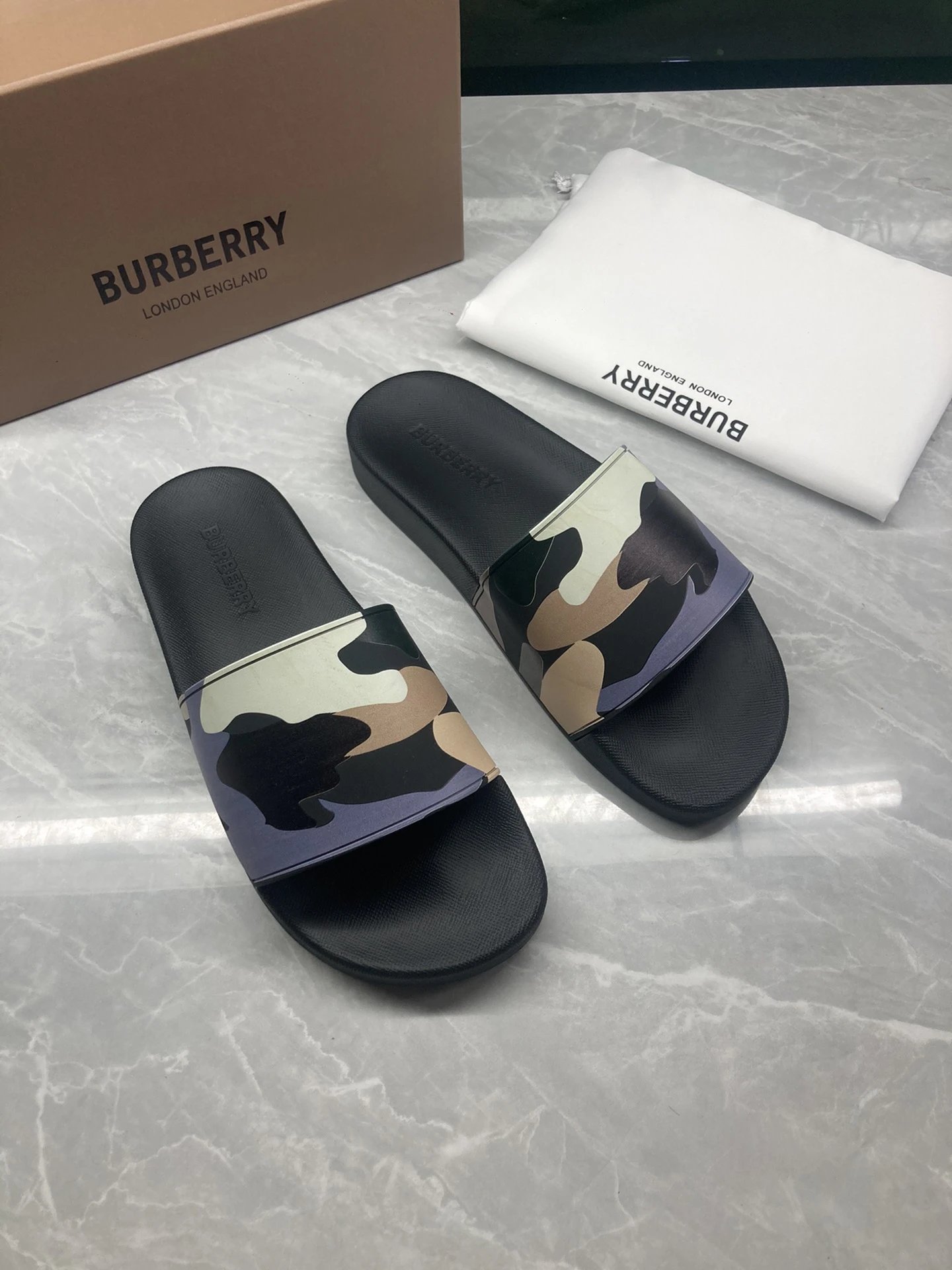 High quality casual slippers