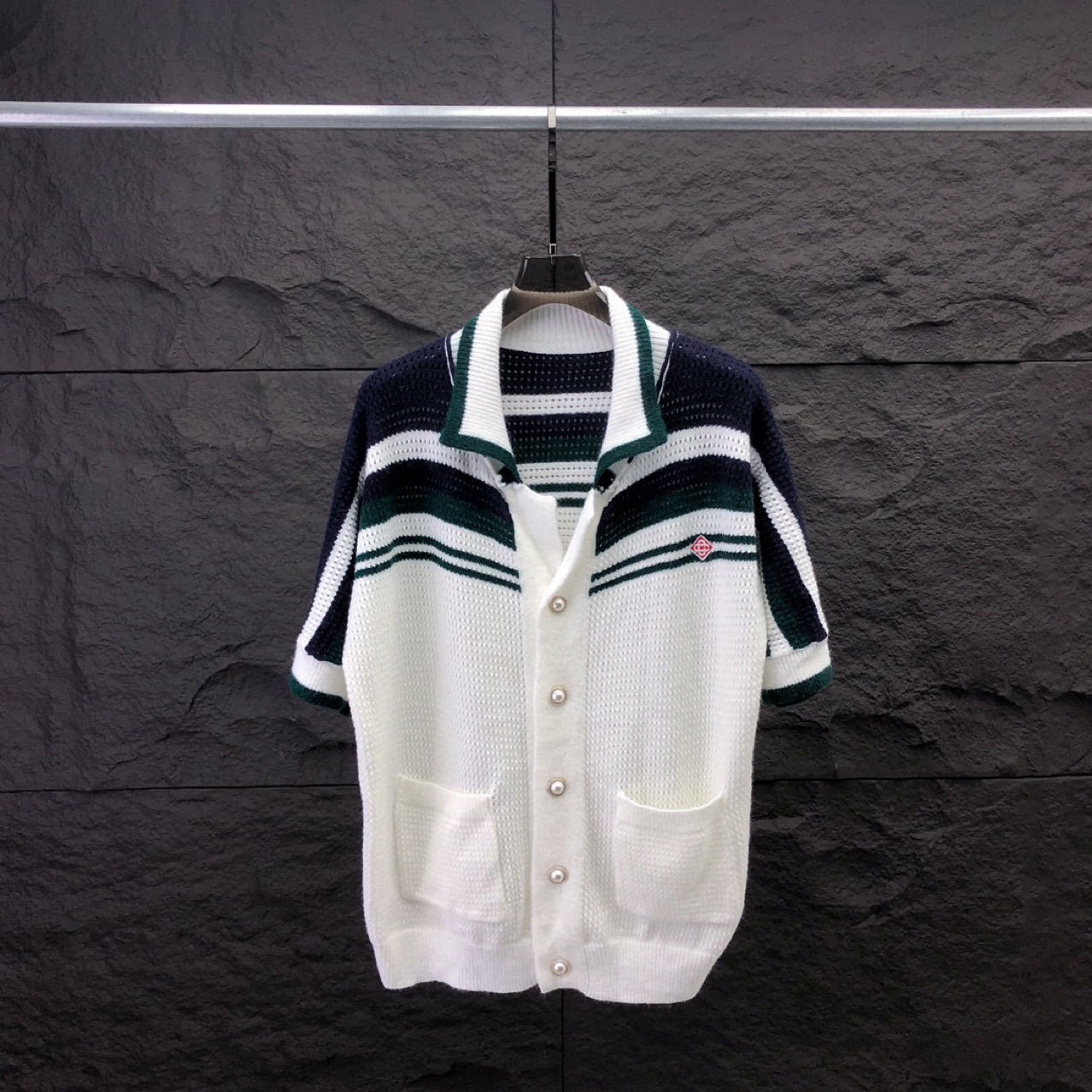 High quality short sleeved stand up collar knitted sweater, please add : 18030258501 if you need size guide