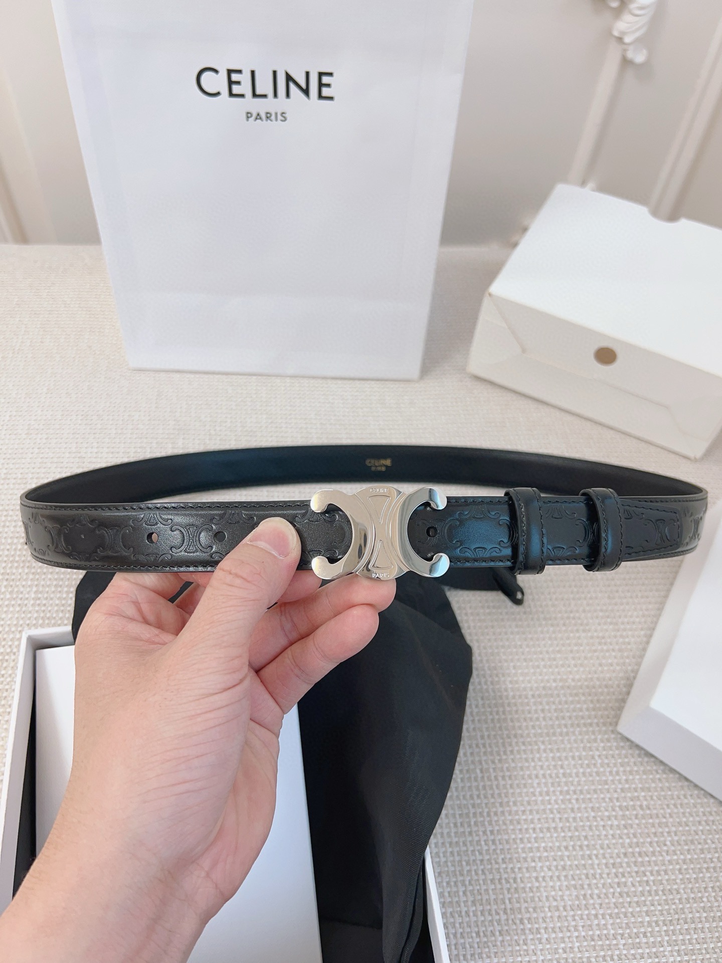 High quality, simple and refined women's waist belt 2 pcs add : 18030258501 if you need size guide