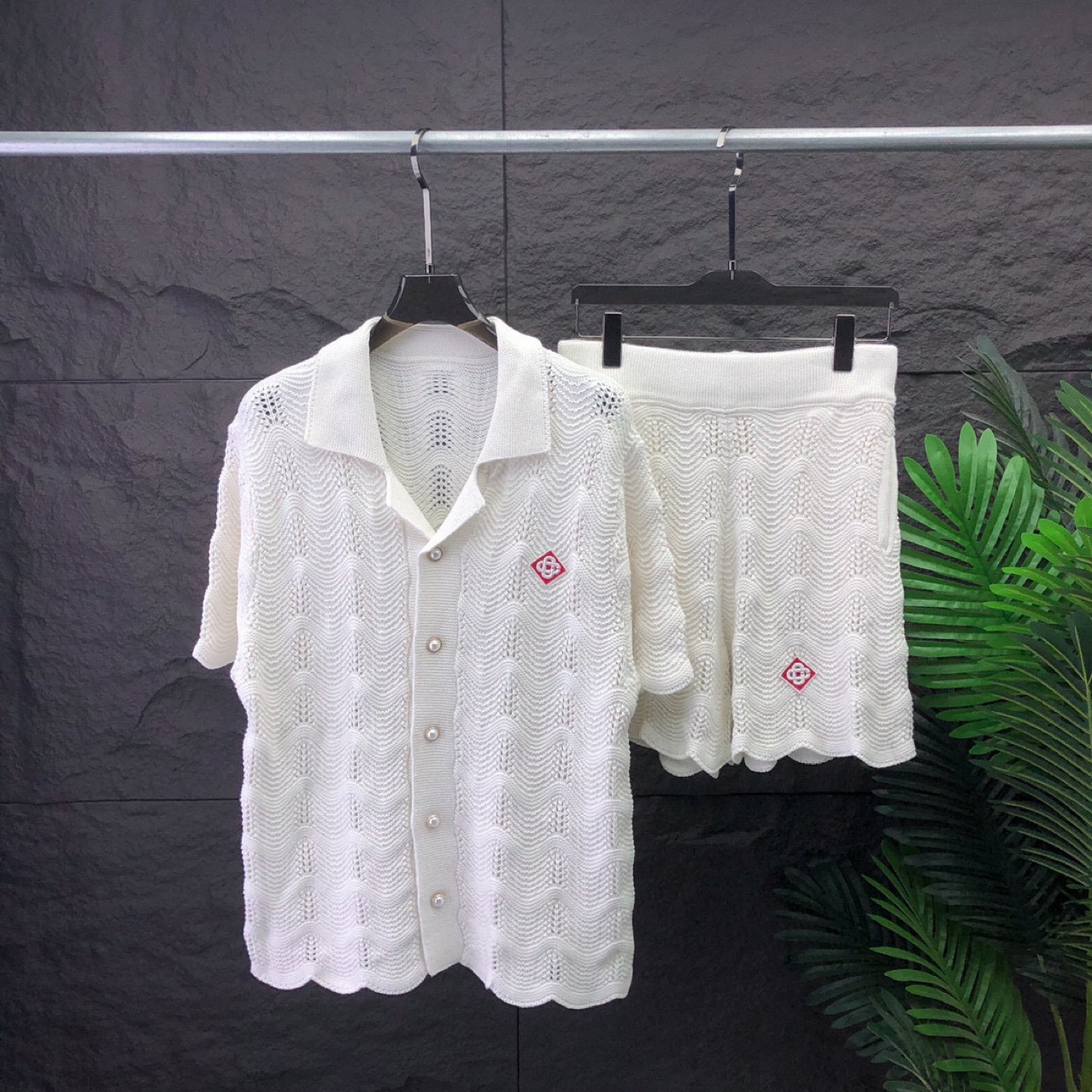 High quality short sleeved stand up collar knitted sweater set, please add : 18030258501 if you need size guide