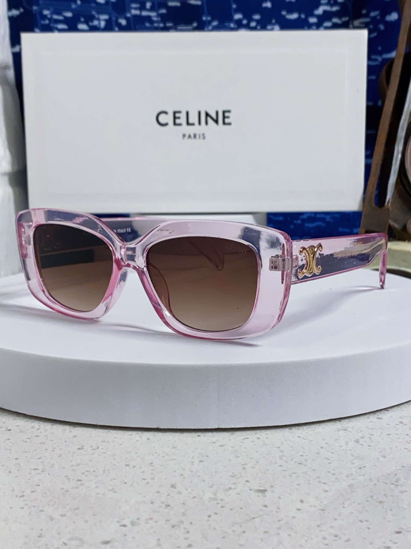 High quality thick framed gold label sunglasses 5 pcs add : 18859952090 if you need size guide