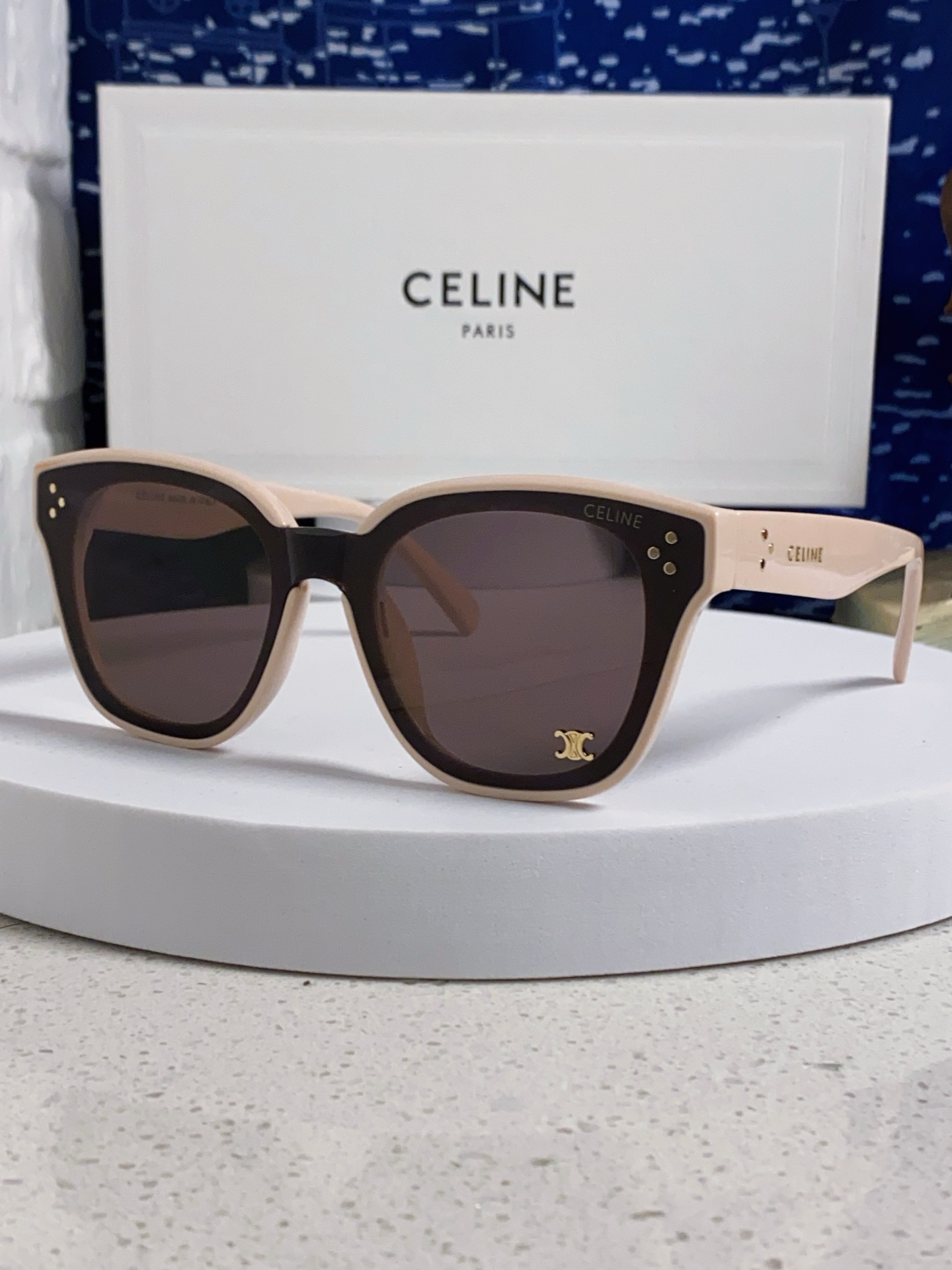 High quality thick framed gold label sunglasses 6 pcs add : 18859952090 if you need size guide