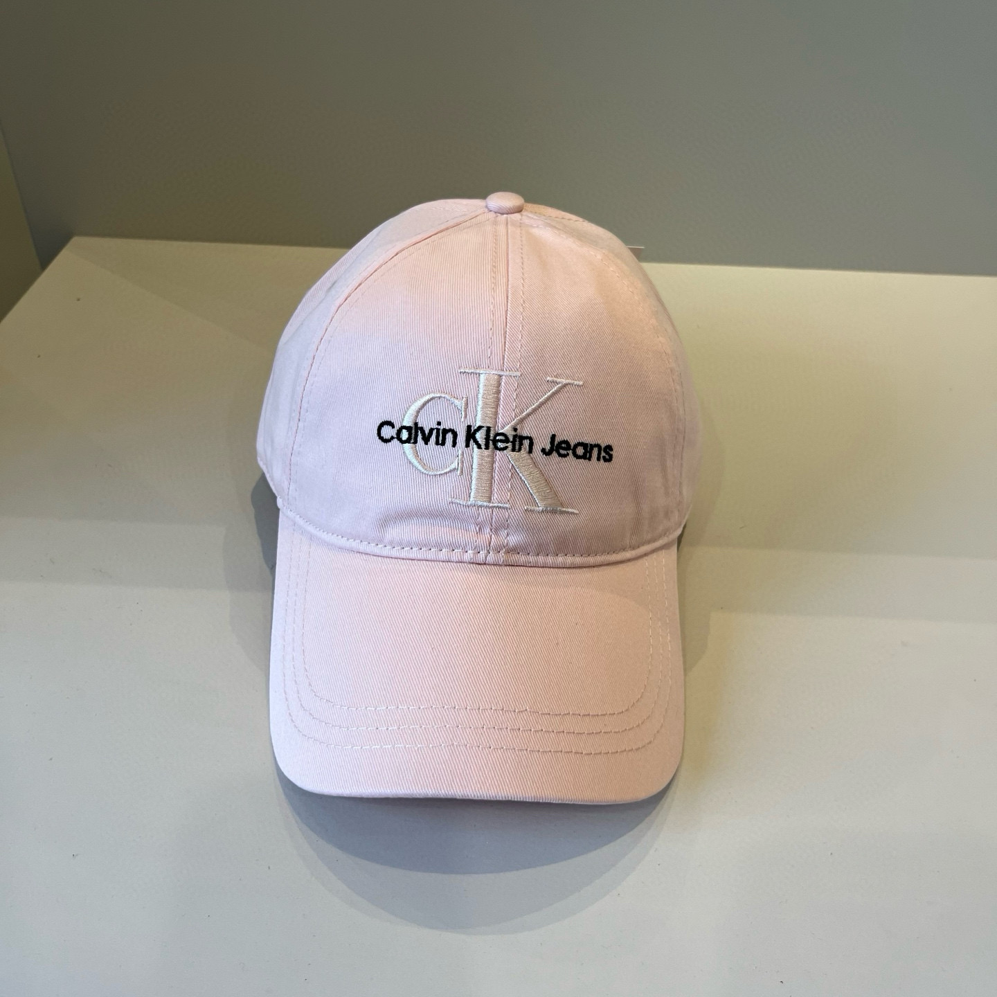 High quality sunshade fashionable baseball cap pls add : 18030258501 if you need size guide