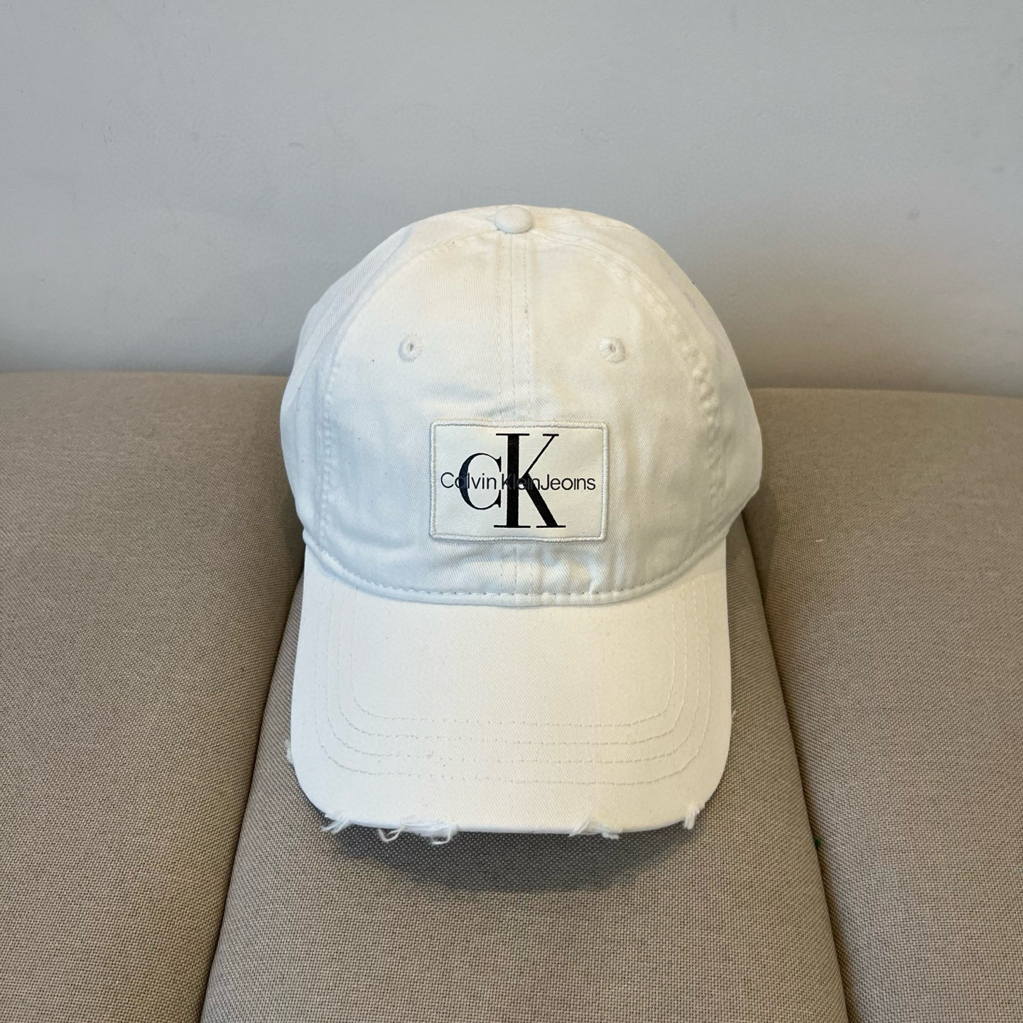 High quality sunshade fashionable baseball cap pls add : 18030258501 if you need size guide