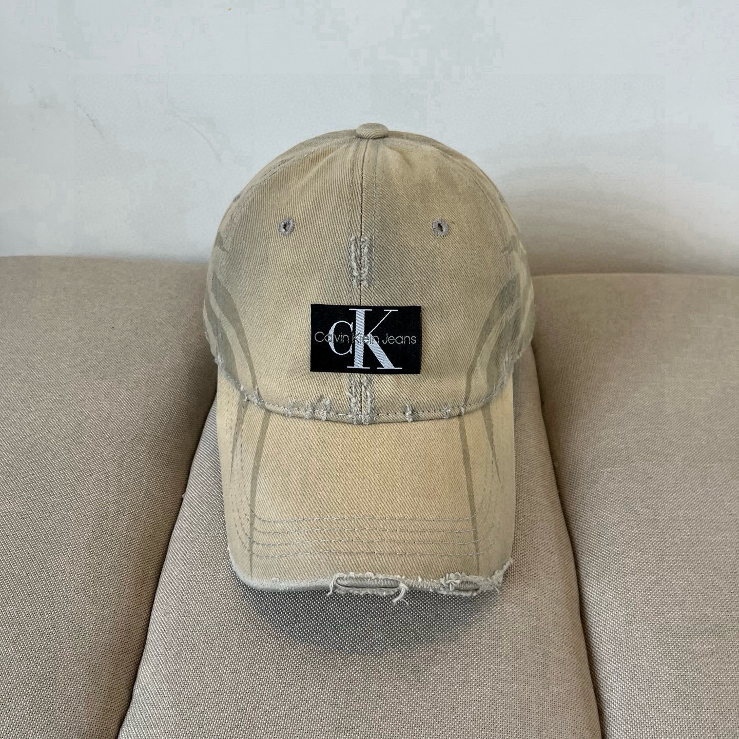 High quality sunshade fashionable baseball cap pls add : 18030258501 if you need size guide