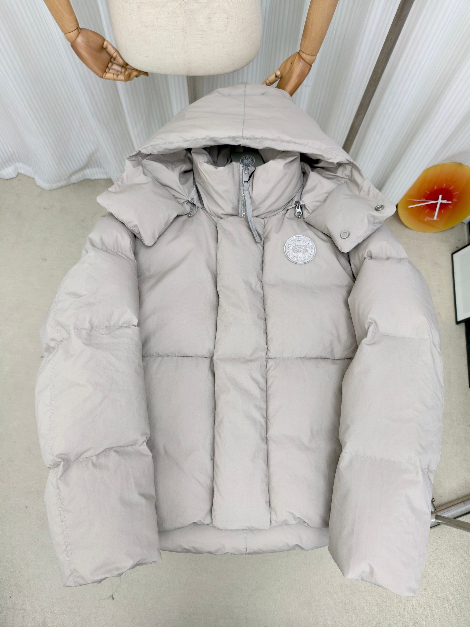 Autumn and winter hooded down jacket