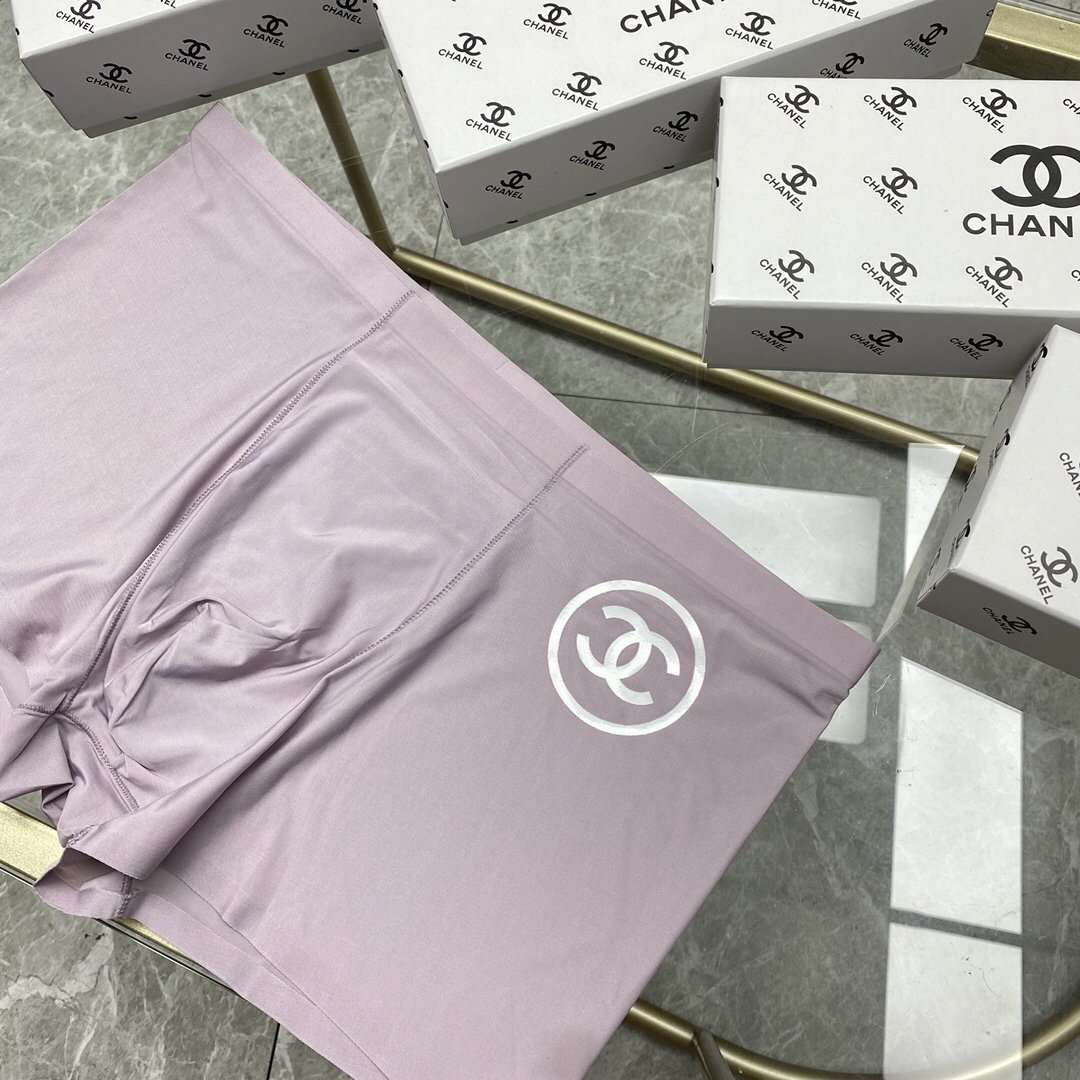 High quality men's underwear in a box of three, with color options of 17