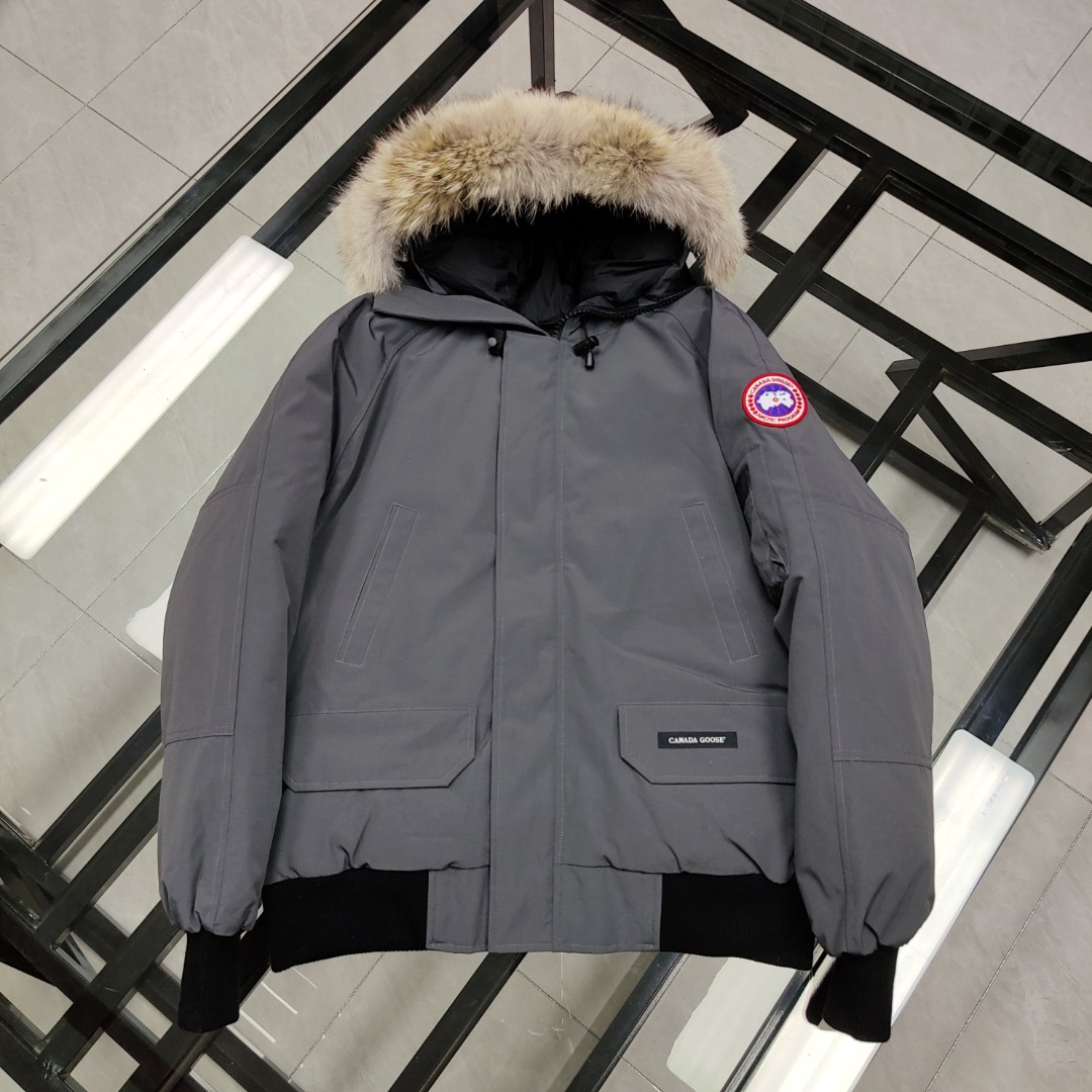 Winter zipper hooded down jacket