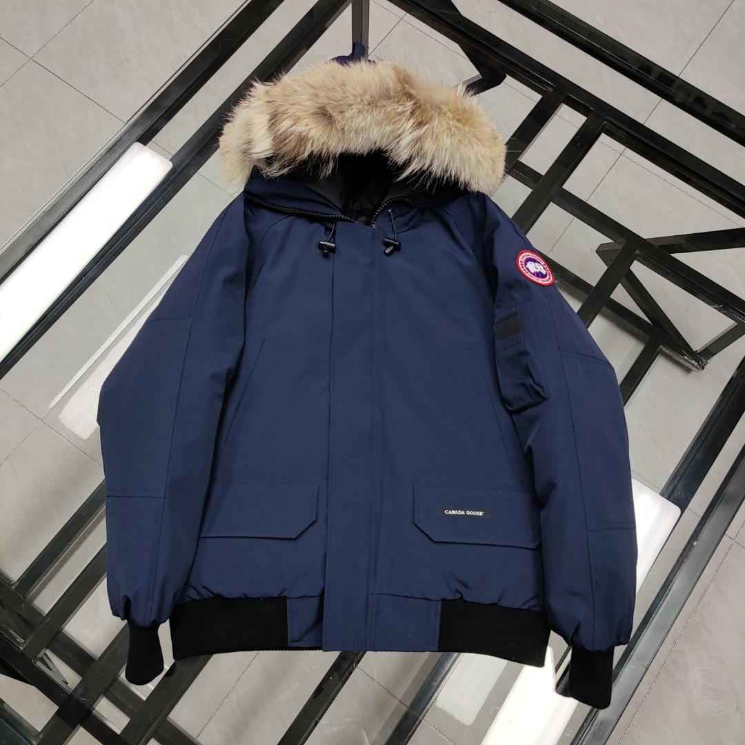 Winter zipper hooded down jacket