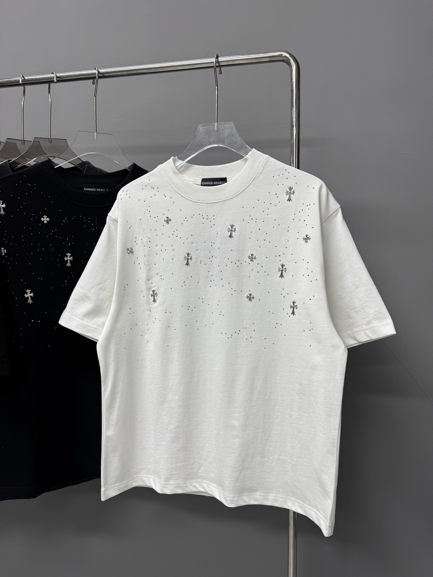 High quality cross print embroidered short sleeved 1:1 pls add : 18030258501 if you need size guide
