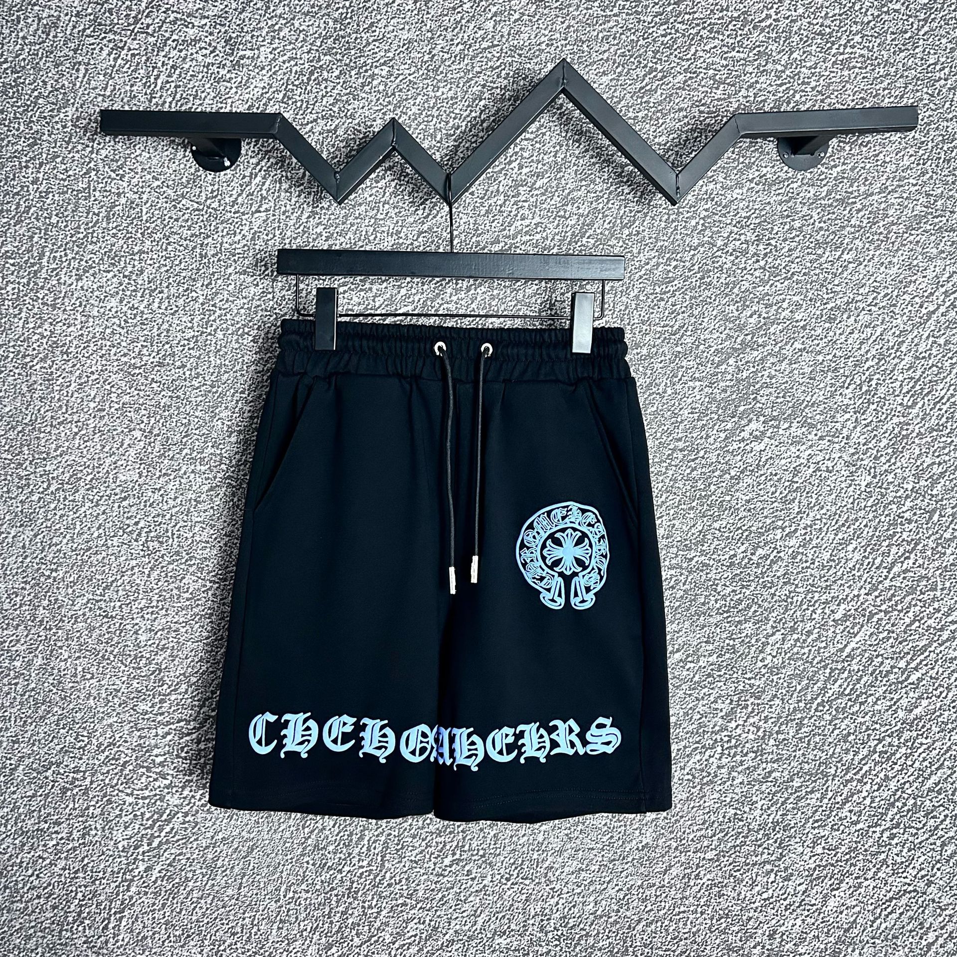 High quality cross print embroidered shorts 1:1 pls add : 18030258501 if you need size guide