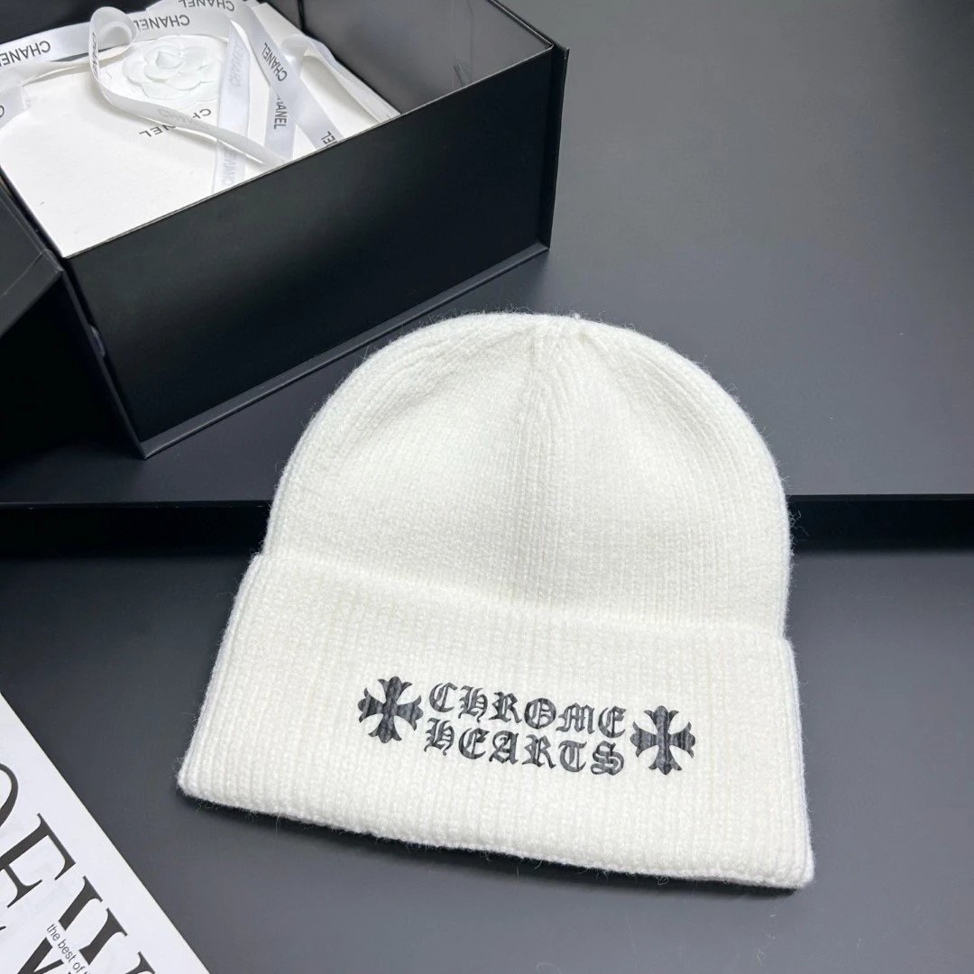 High quality fashionable and versatile symbol knitted hat pls add : if you need size guide