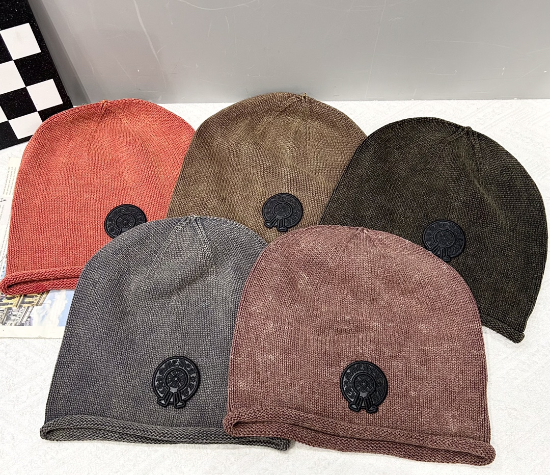 High quality cross autumn and winter knitted hat with yarn
