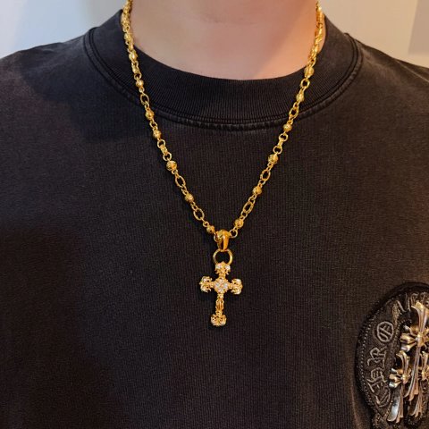 High quality Croheart Classic Cross Pendant Necklace