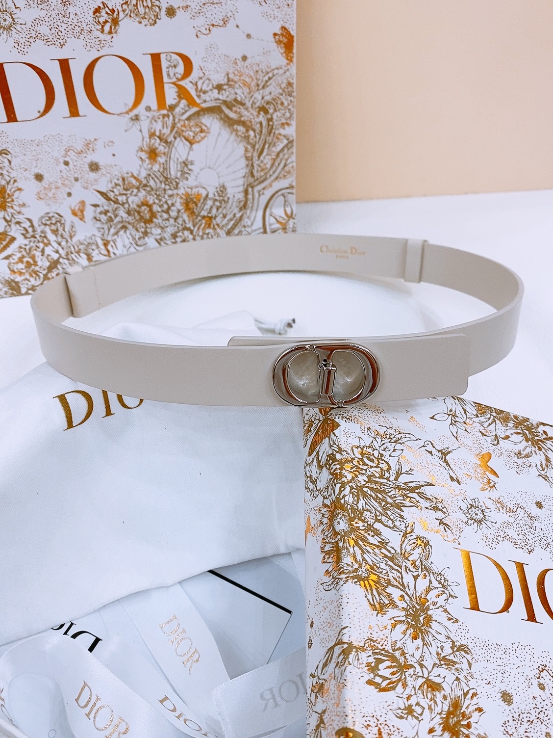 High quality, simple and refined women's waist belt 1 pls add : 18030258501 if you need size guide