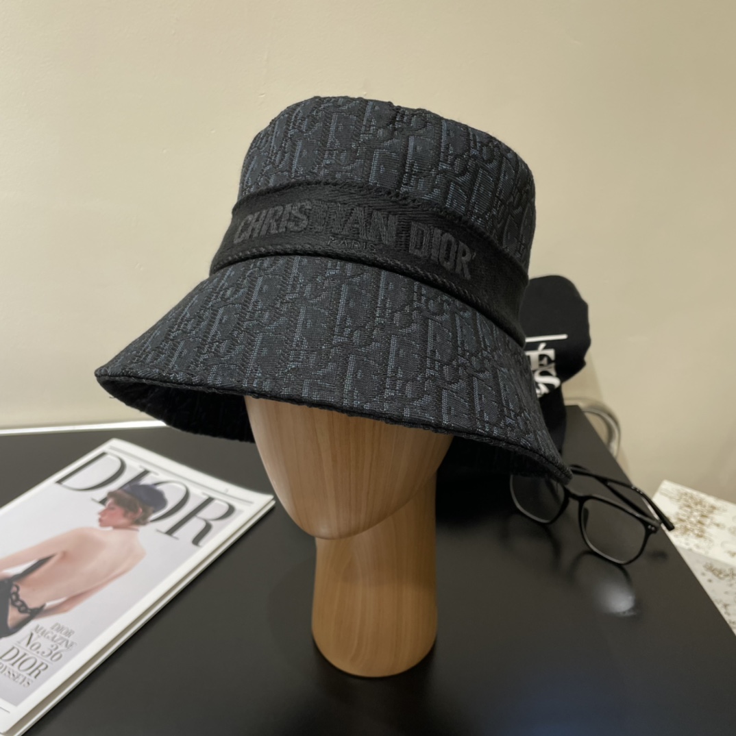 High quality versatile baseball cap duck tongue cap 2 pcs add : 18030258501 if you need size guide