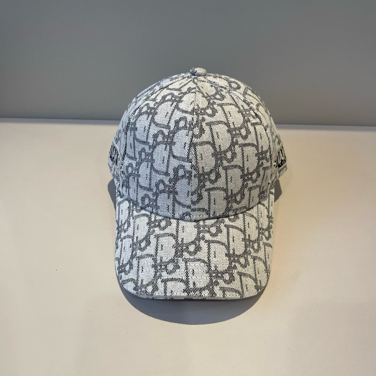 High quality versatile baseball cap duck tongue cap 2 pcs add : 18030258501 if you need size guide