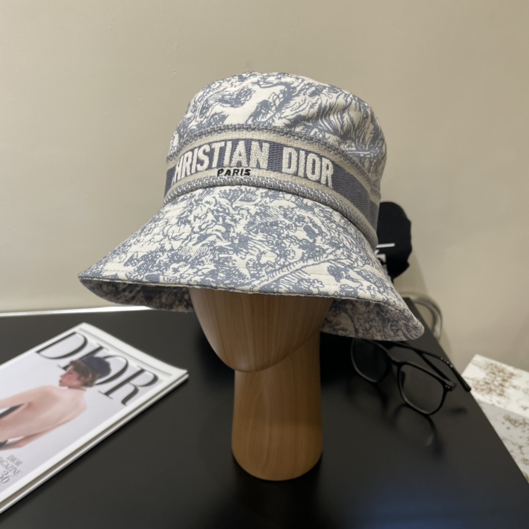 High quality versatile baseball cap duck tongue cap 2 pcs add : 18030258501 if you need size guide