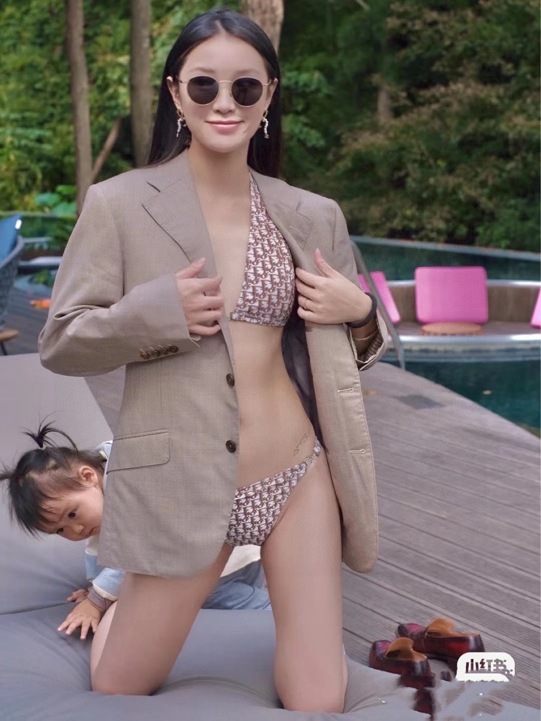High quality classic bikini set pls add : 18030258501 if you need size guide