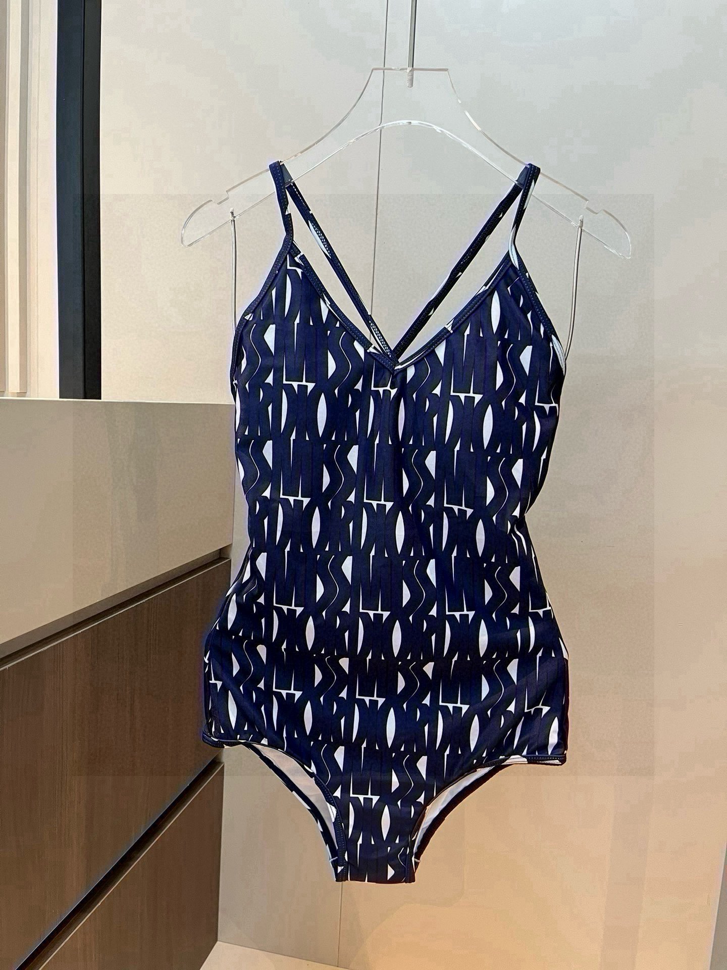 High quality classic bikini set pls add : 18030258501 if you need size guide