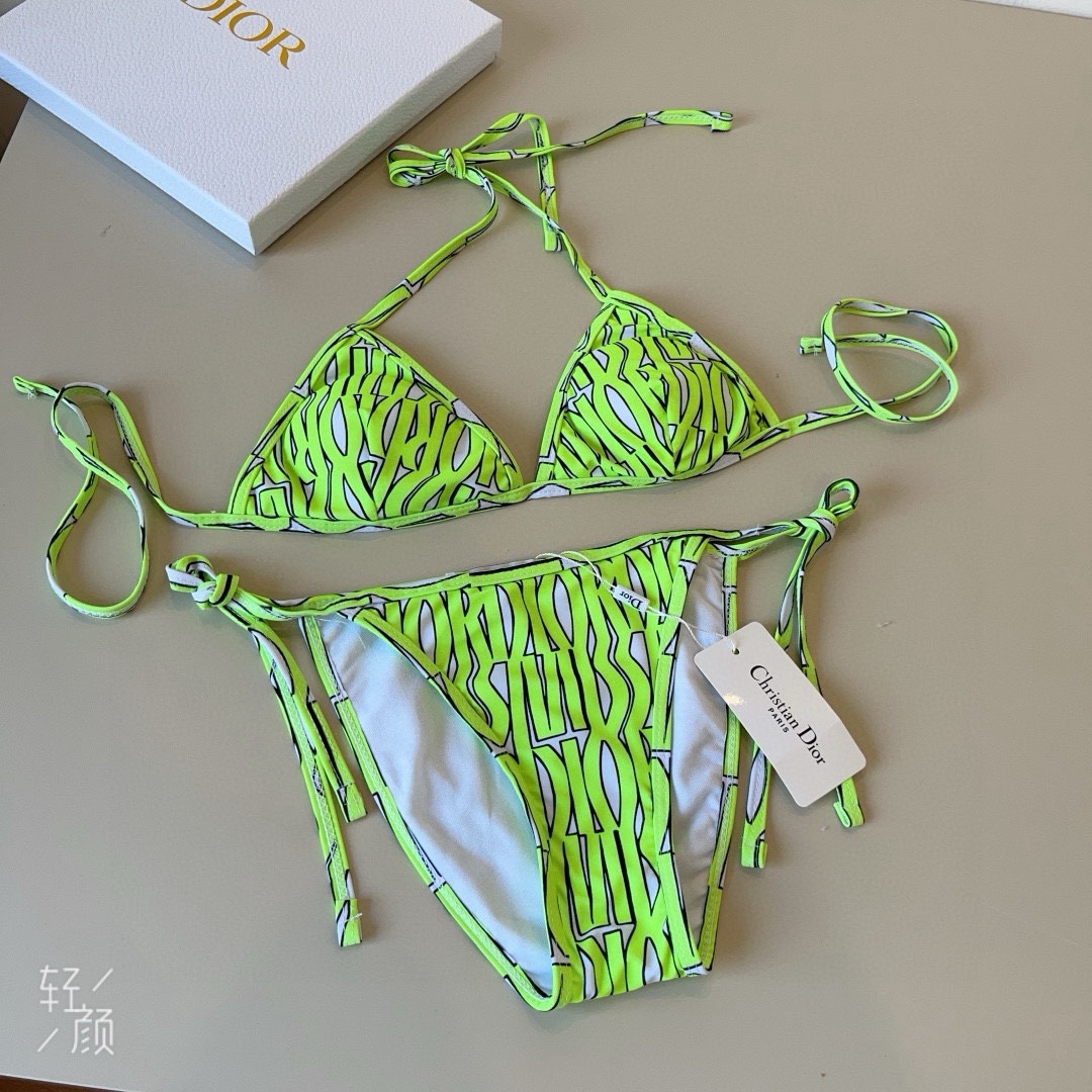 High quality classic bikini set pls add : 18030258501 if you need size guide