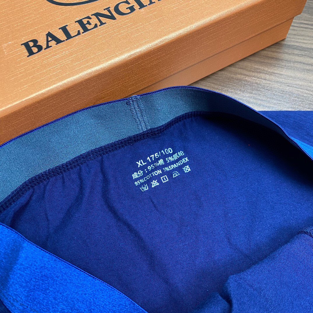 High quality men's underwear in a box of three, with a color selection of 14