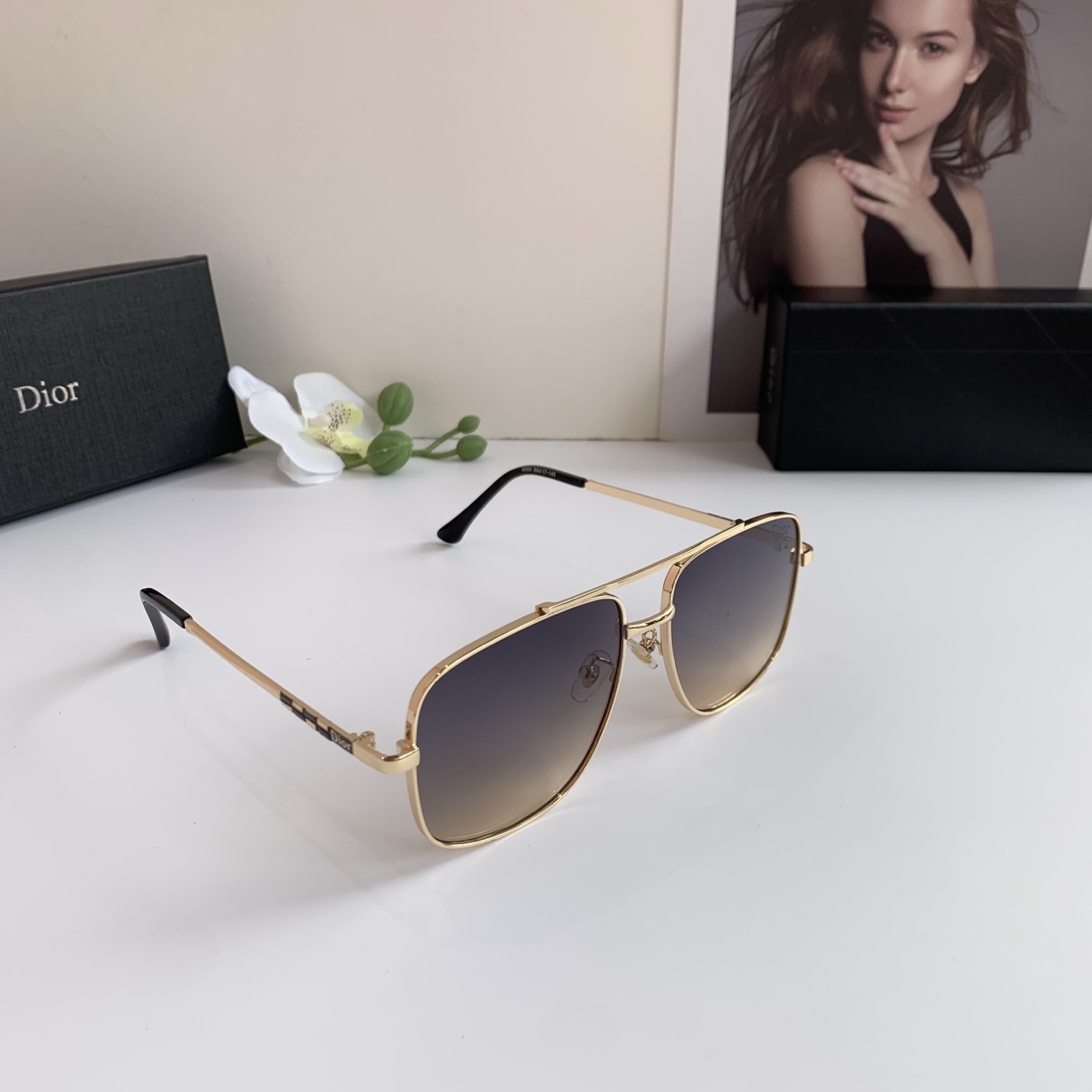 High quality thick framed gold label sunglasses 4 pcs add : 18859952090 if you need size guide