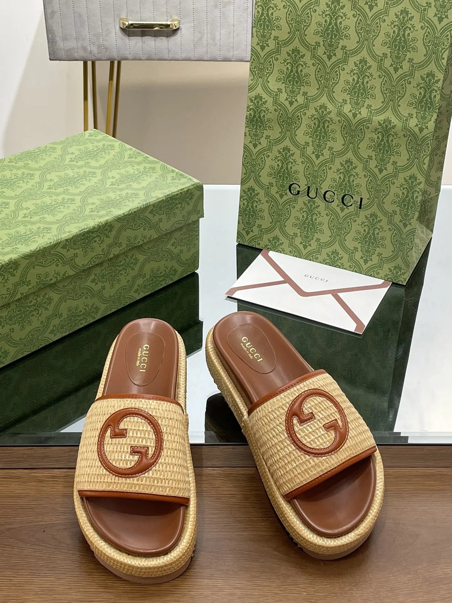 Freps - High quality slippers 001