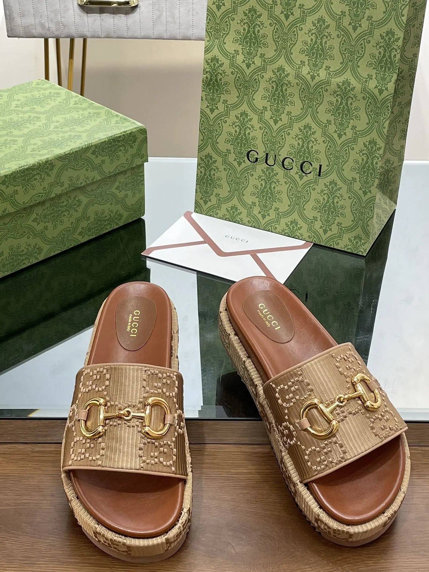 Freps - High quality slippers 001